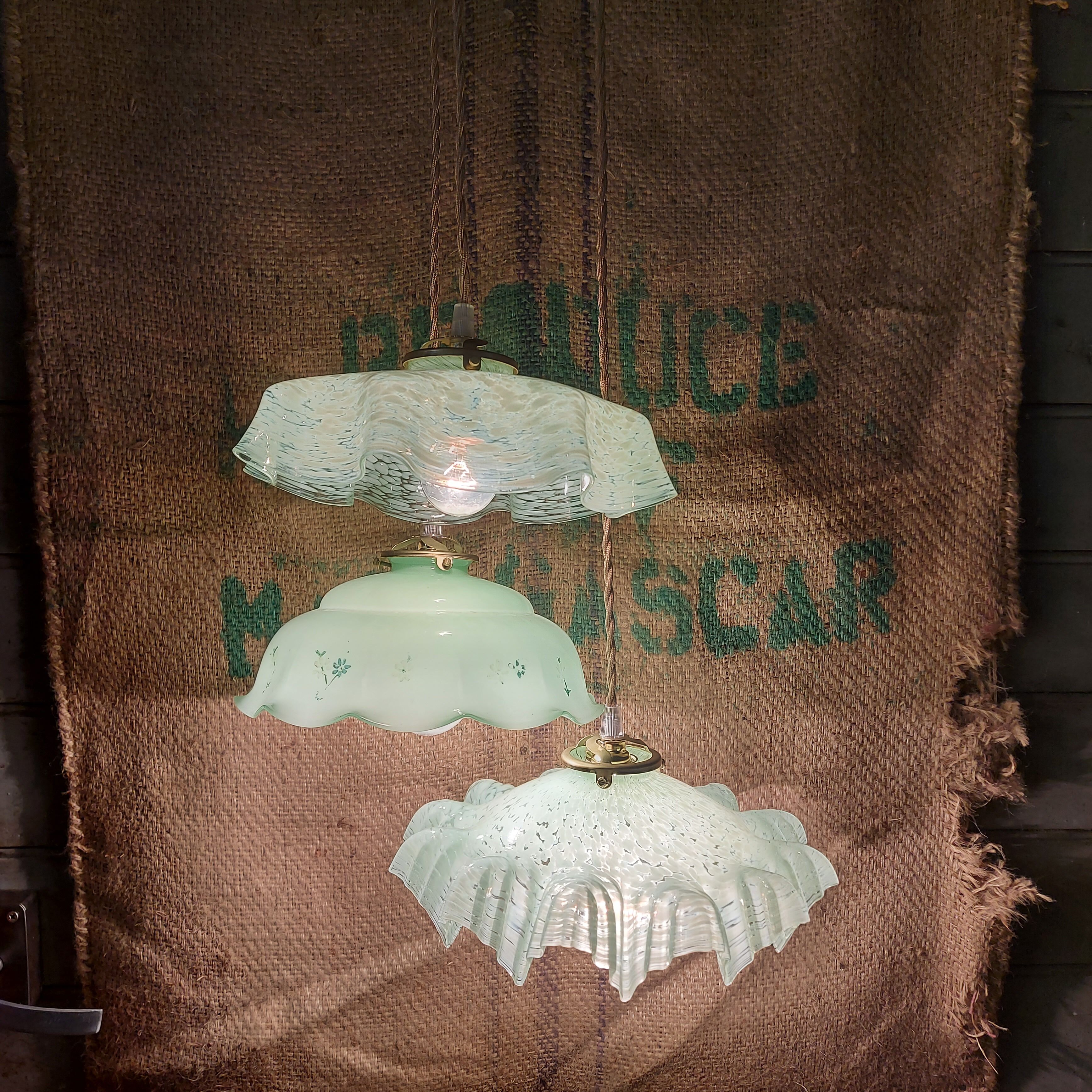 Waterfall suspension