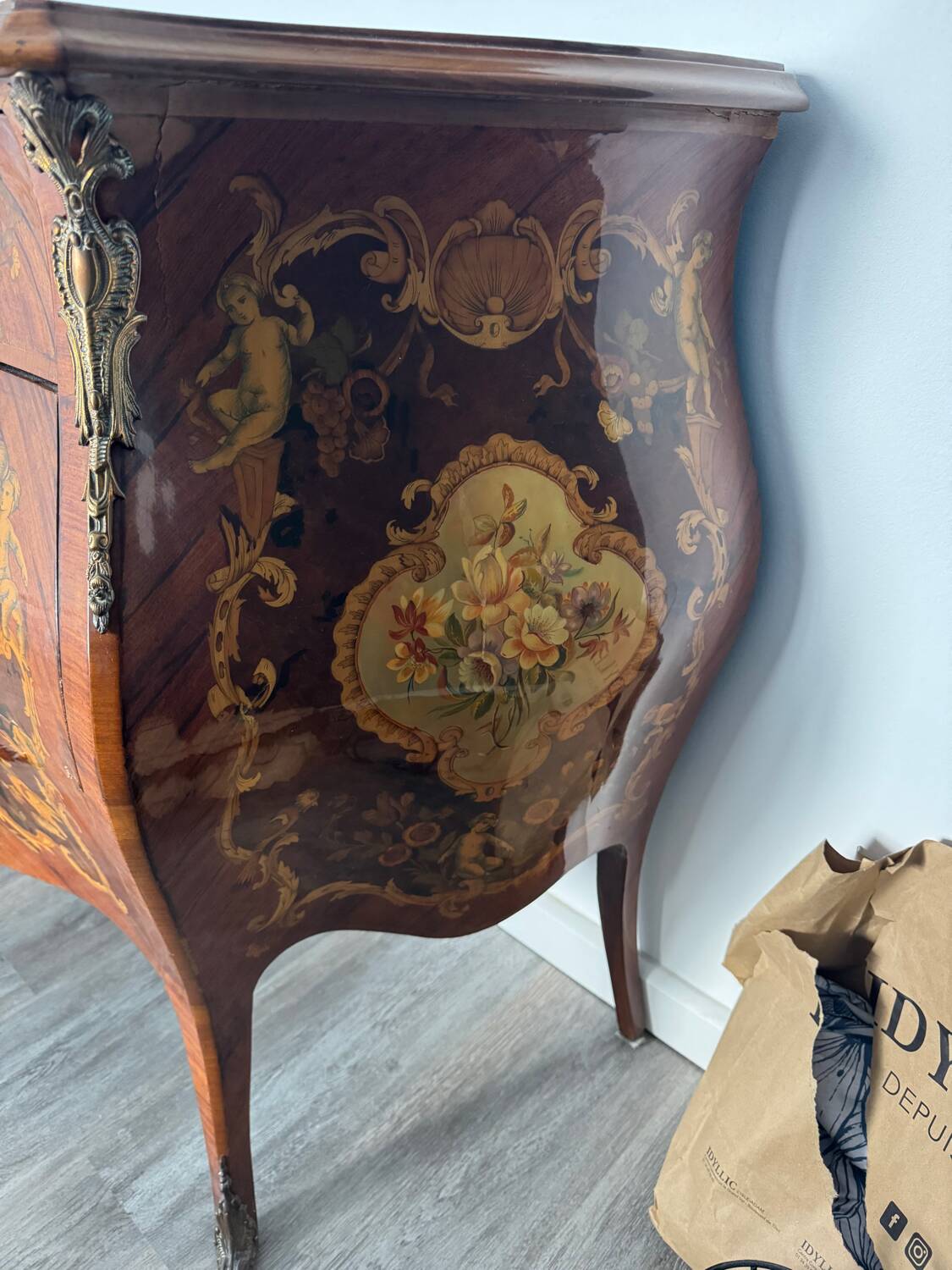 Commode style Louis XV