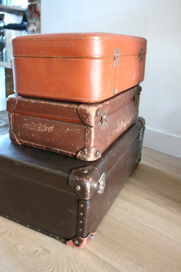 Set of 3 vintage suitcases