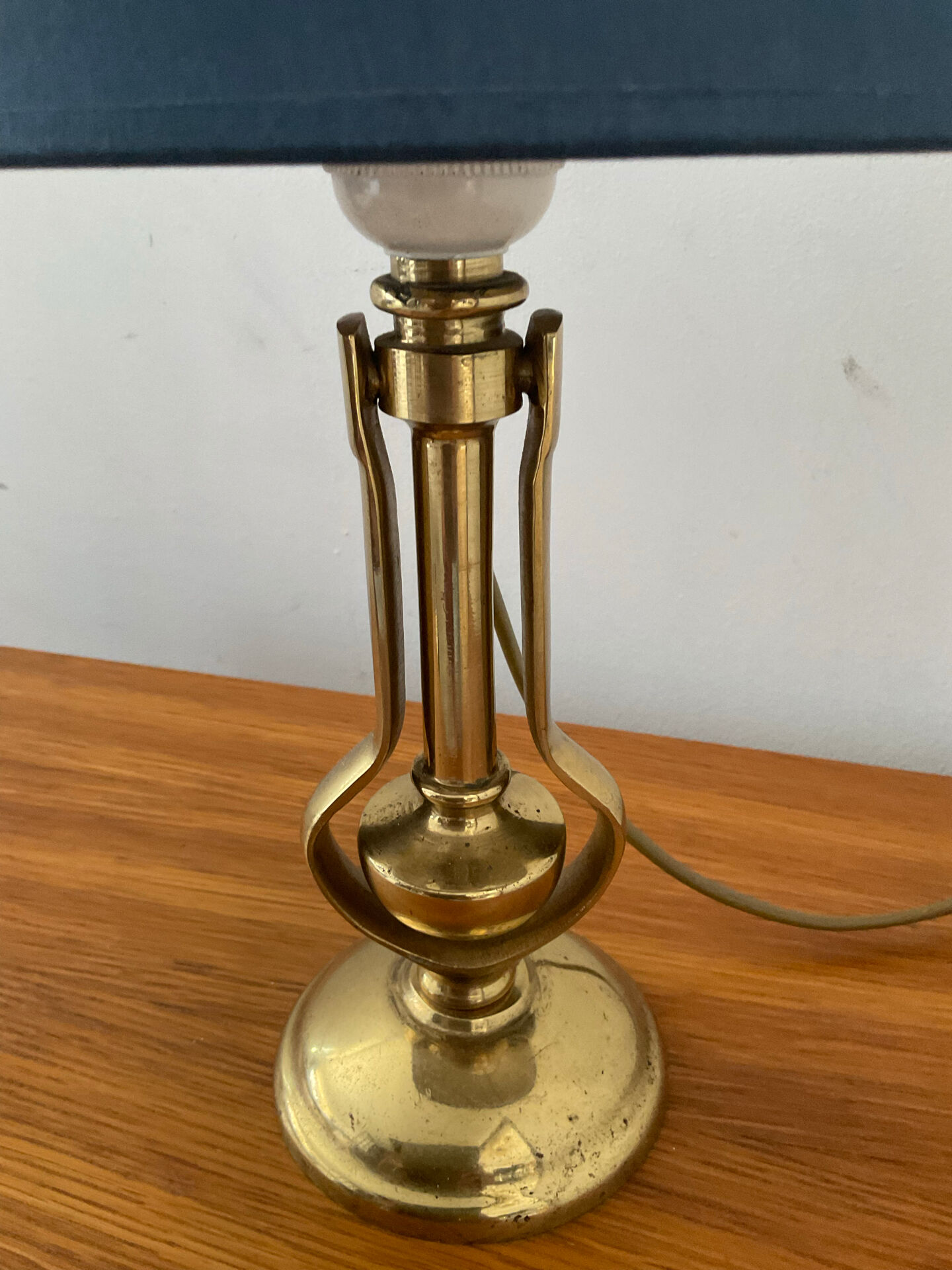 Ancienne lampe de bateau en bronze