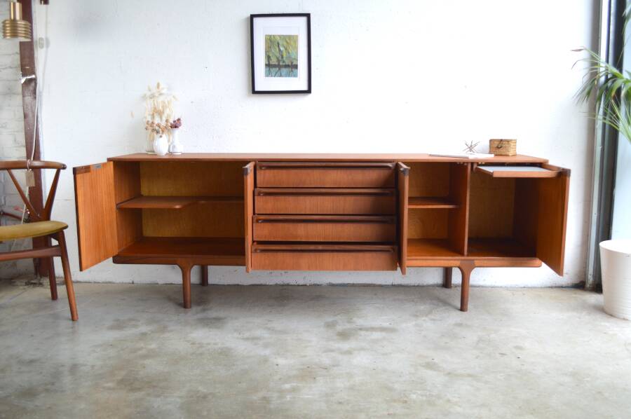 Sideboard by McIntosh – four doors * 213 cm