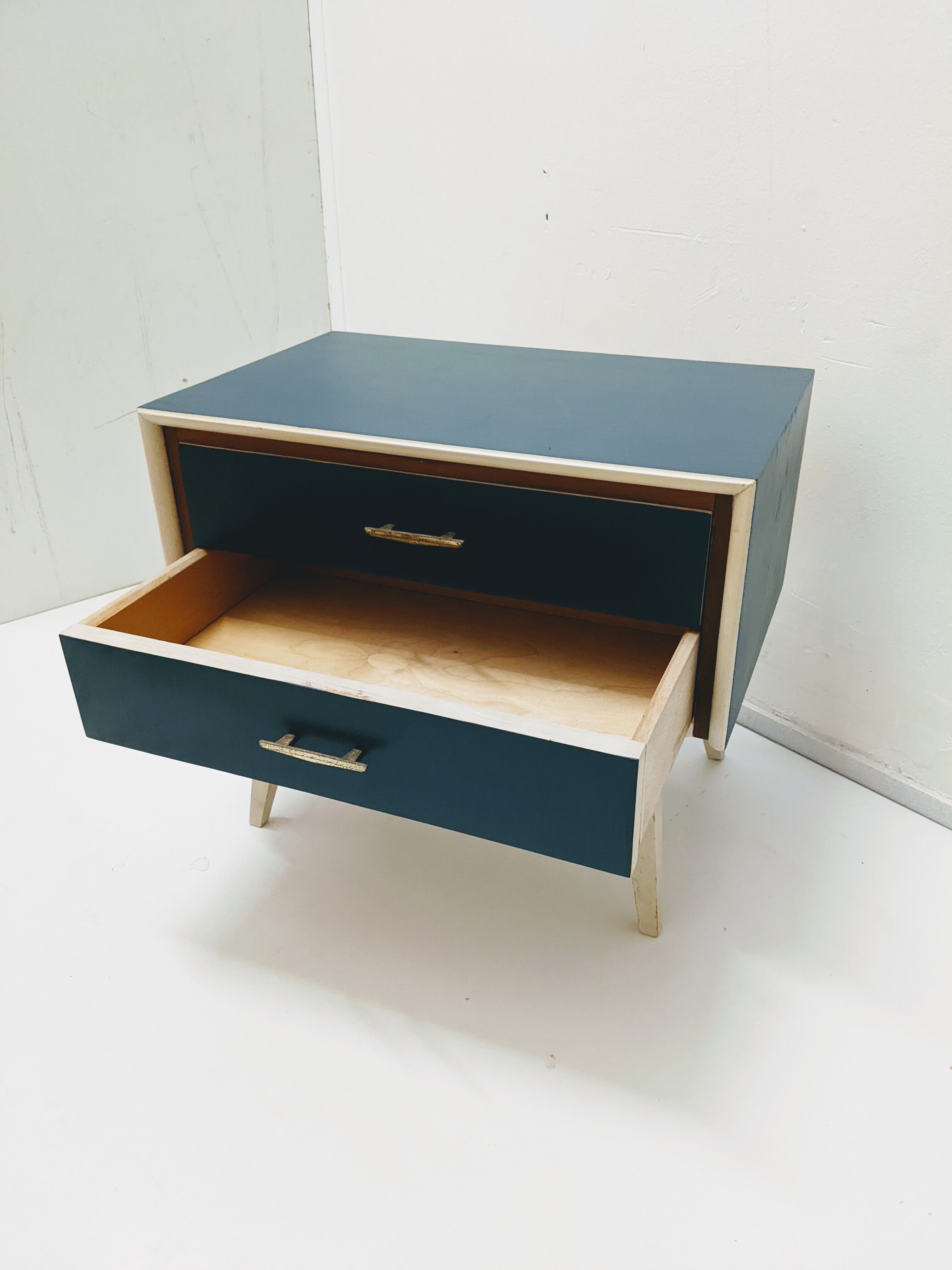 Vintage wooden bedside table / compass legs