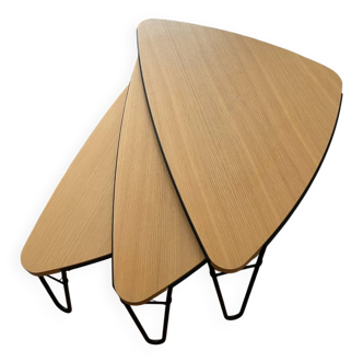 3 tables basses Petalo 519 Charlotte Perriand