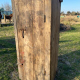 Armoire brutaliste