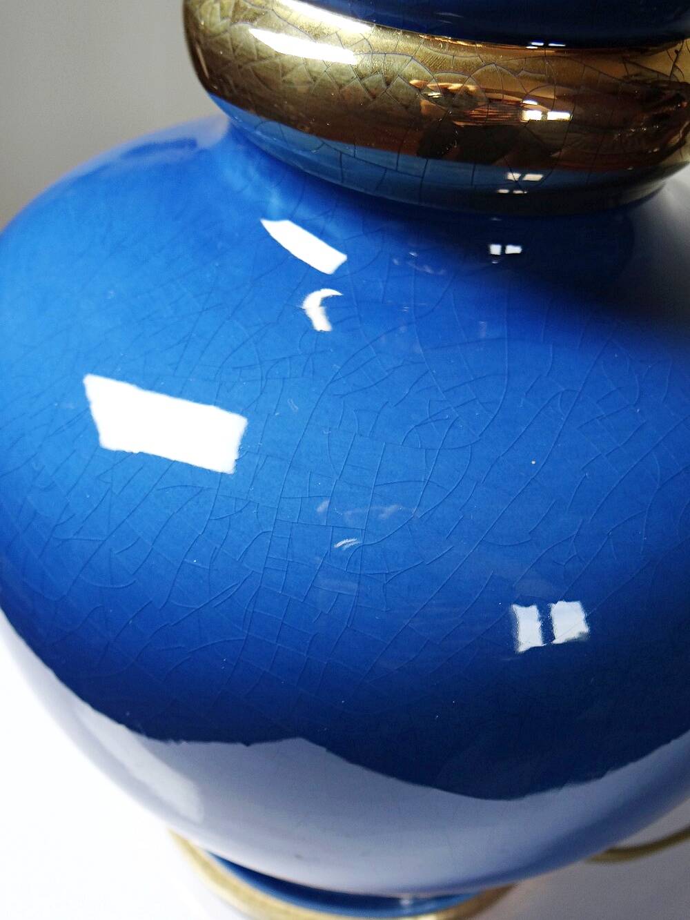 Vintage lamp Att. Le Dauphin in cobalt blue and gold ceramic, 1960s-1970s.