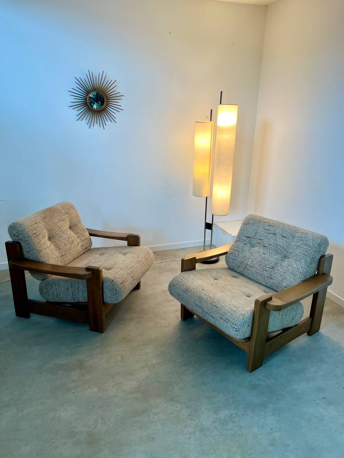 Lot 2 armchairs in solid elm design house revival from the 70s vintage