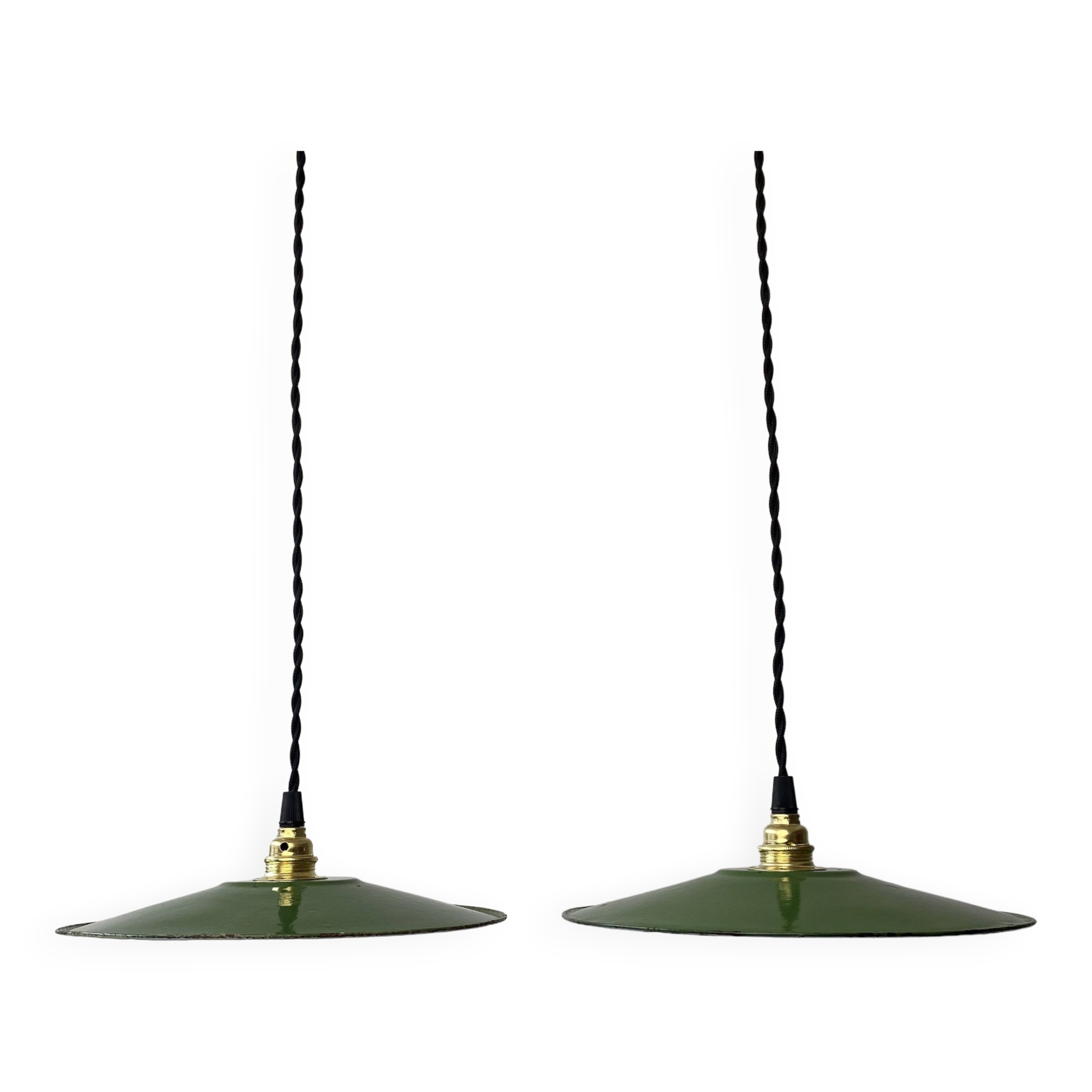 Ancienne paire suspensions industrielles emaillees vertes 24 cm