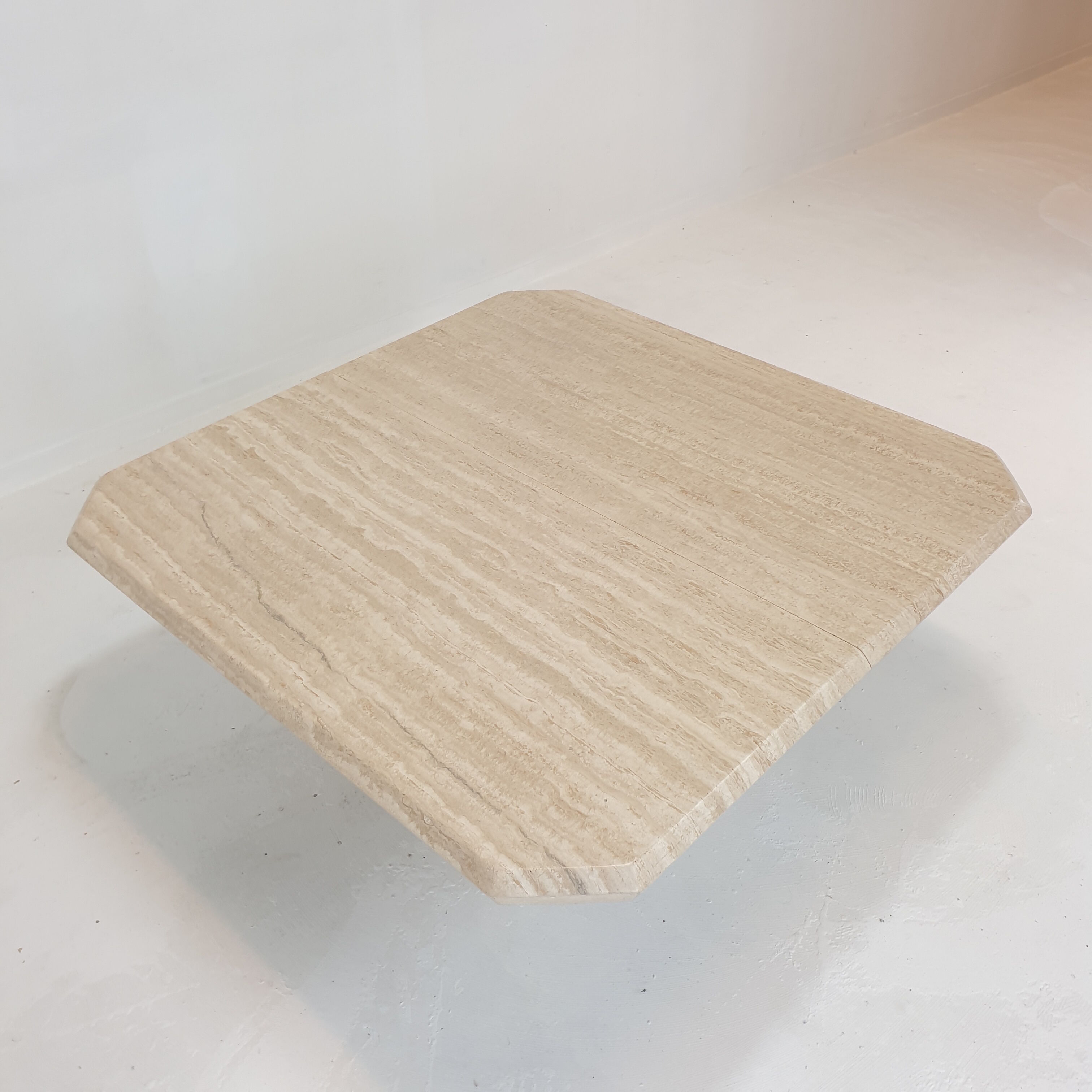 Italian Travertine Bar table or Coffee Table, 1980s
