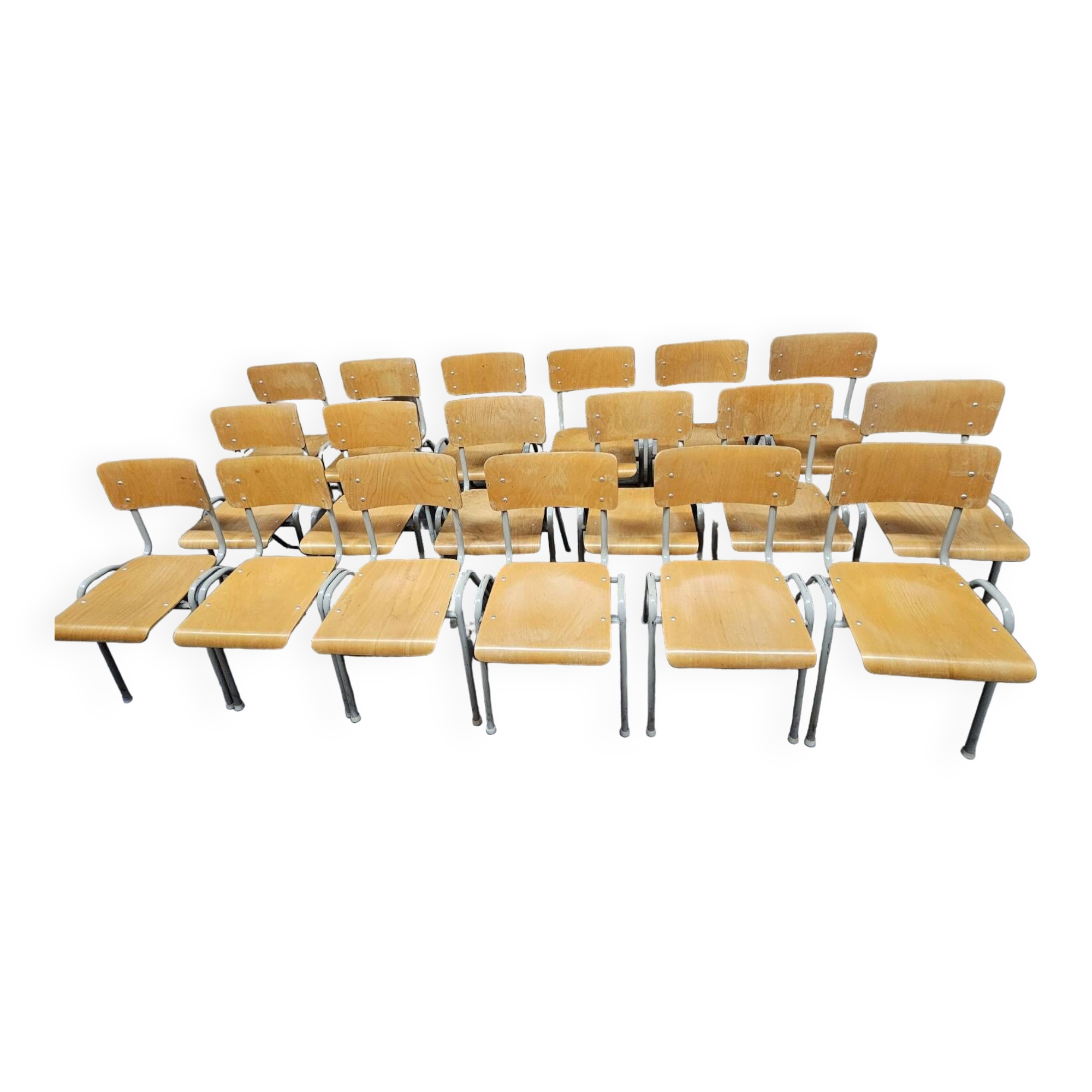 Lot of 18 vintage stackable bistro chairs 1970