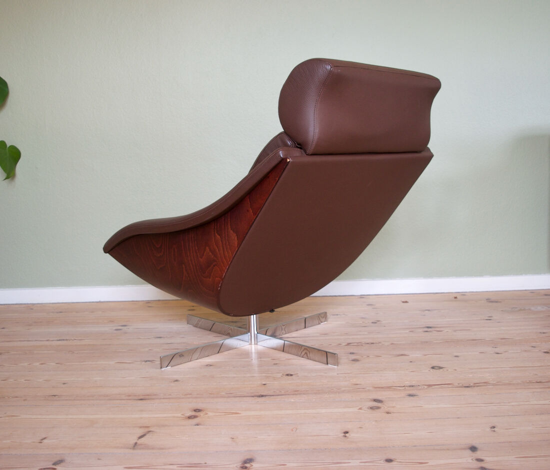 Mid-Century Danish Swivel Chair in Leather, 1970s