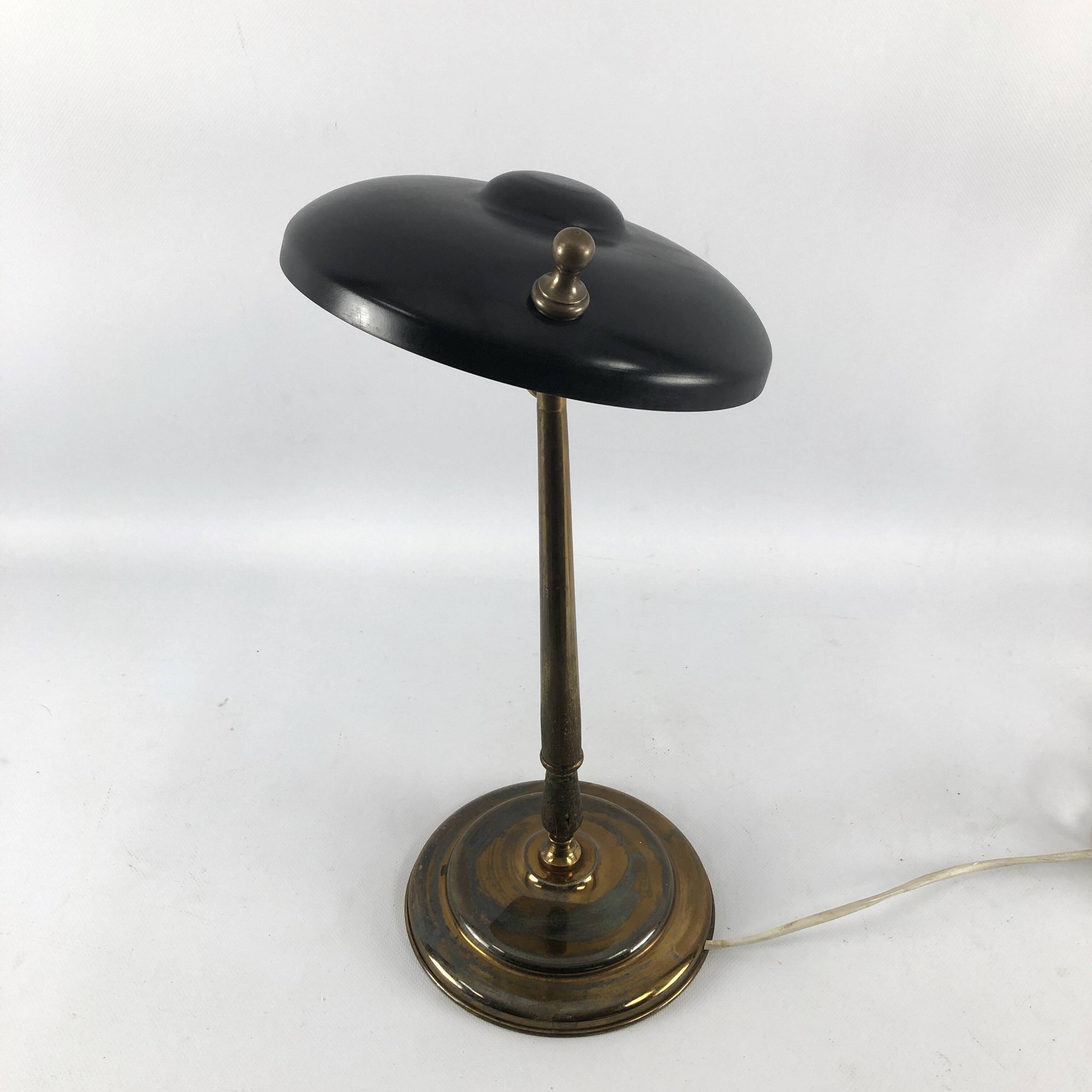 Lumi Milano, Mid-century brass and lacquer two joints table lamp