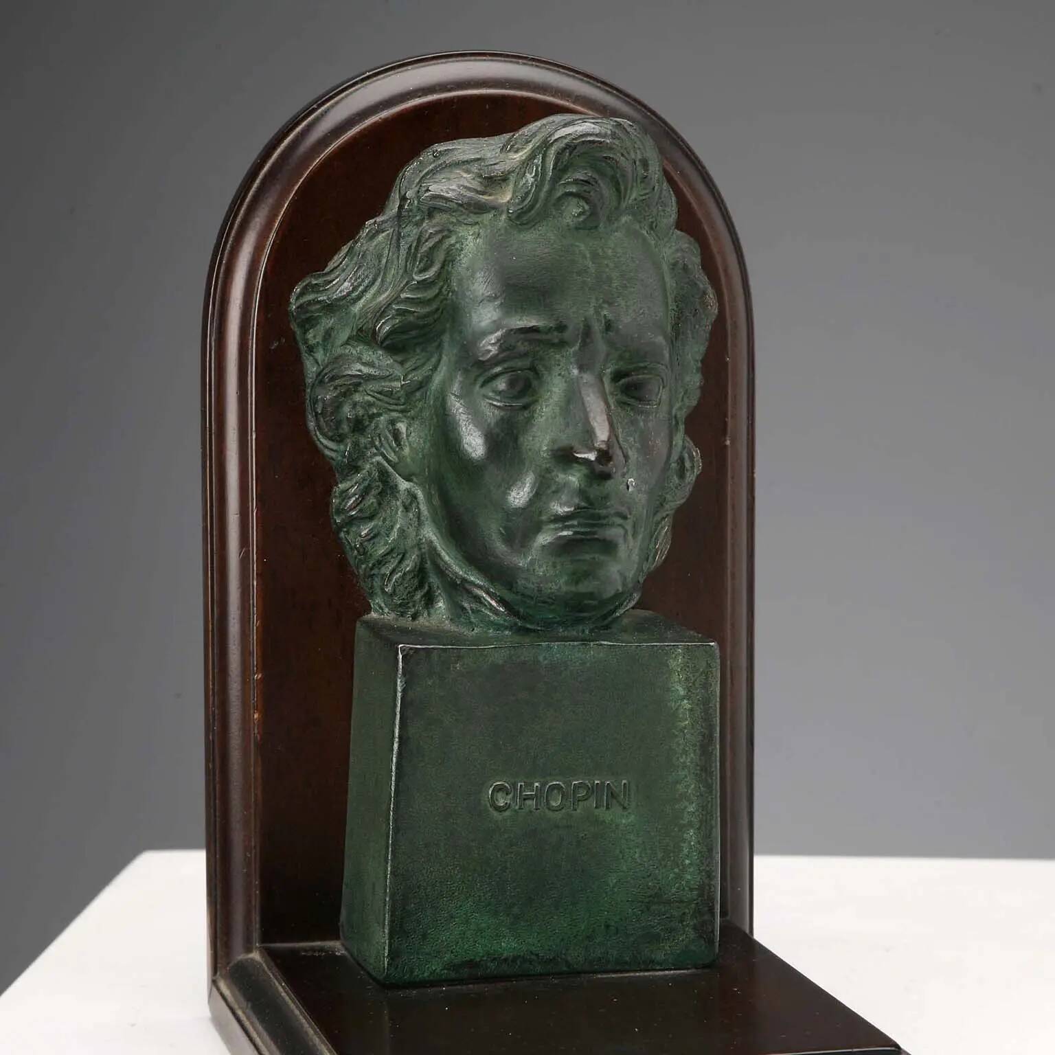 Vintage pair of bronze and wood bookends Verdi Chopin design 1960s-1970s