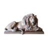 Lion couché en porcelaine antique, Allemagne, 19ème siècle. RRR.