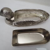 Foie gras dish in silver metal, duck décor