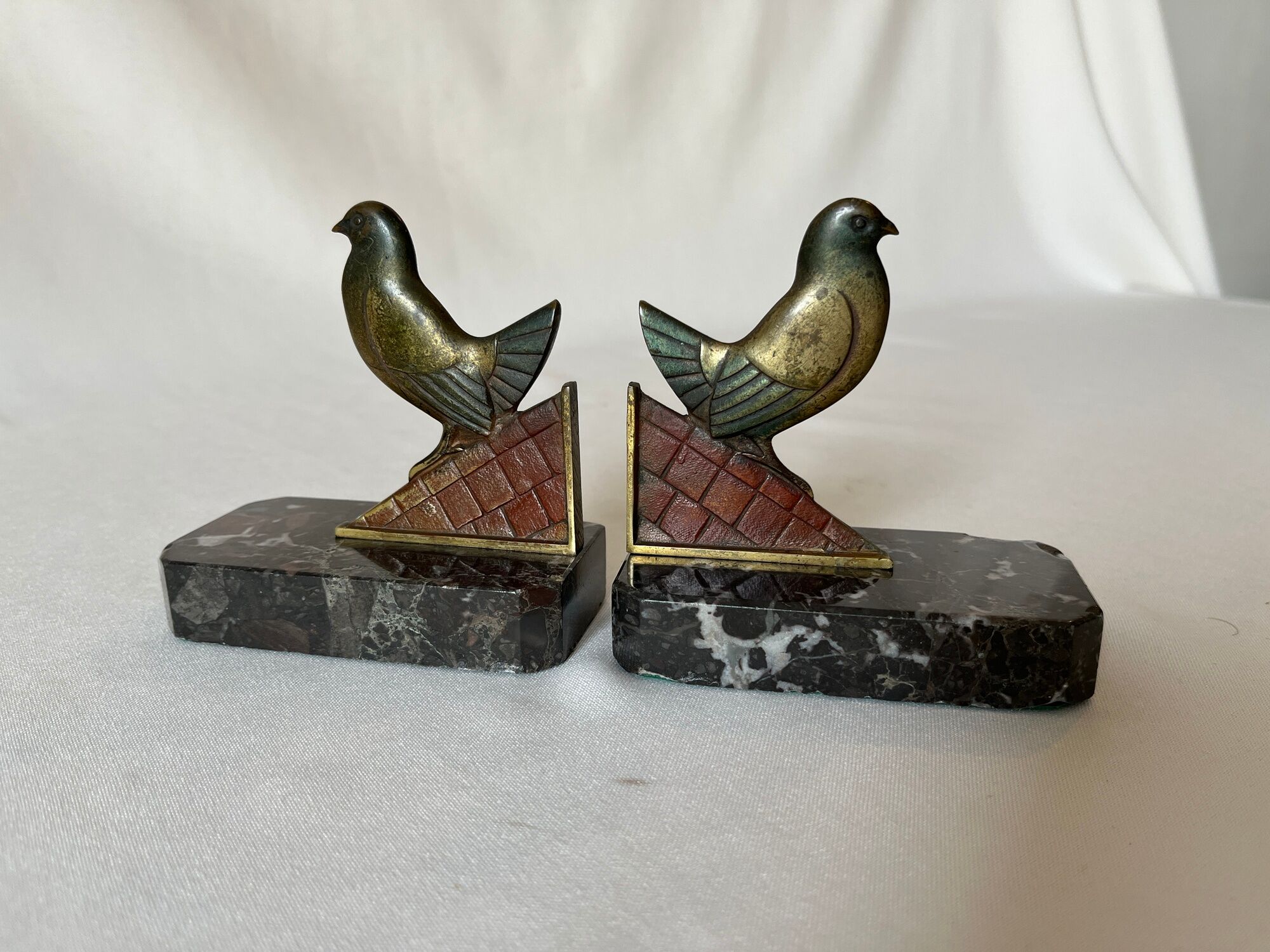 Pair of art deco bronze bookends pigeons dove marble