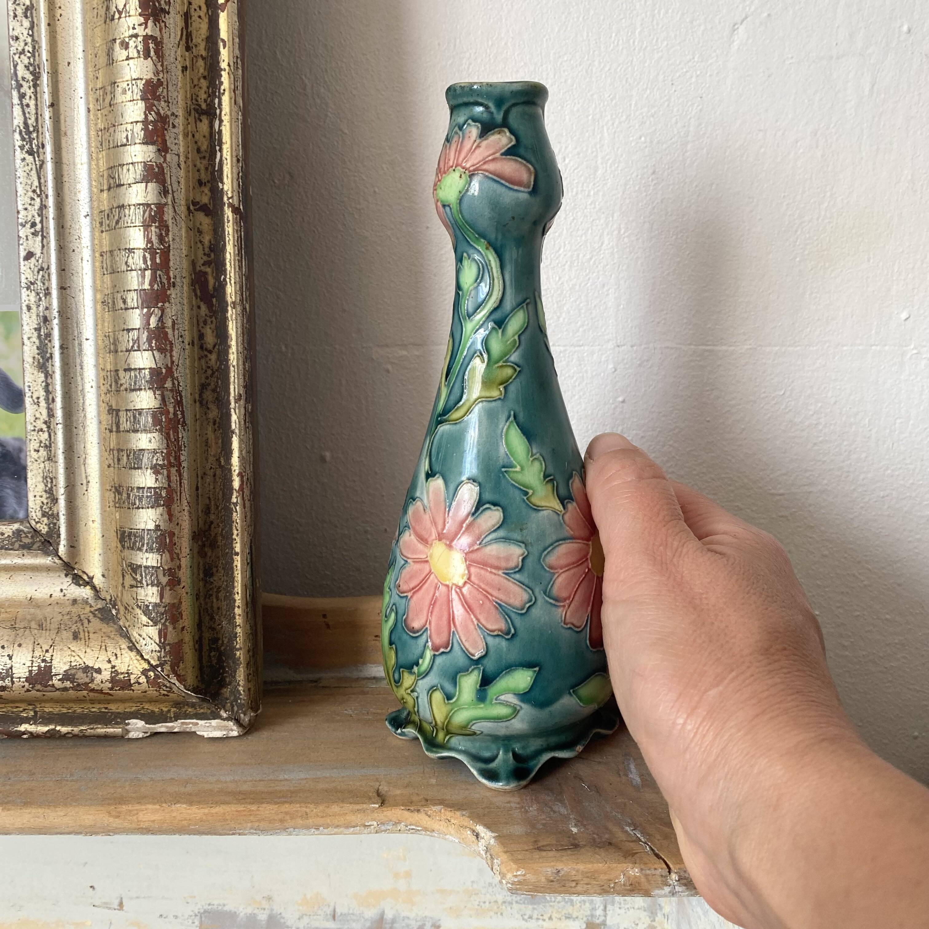 Antique Art Nouveau vase 20 cm