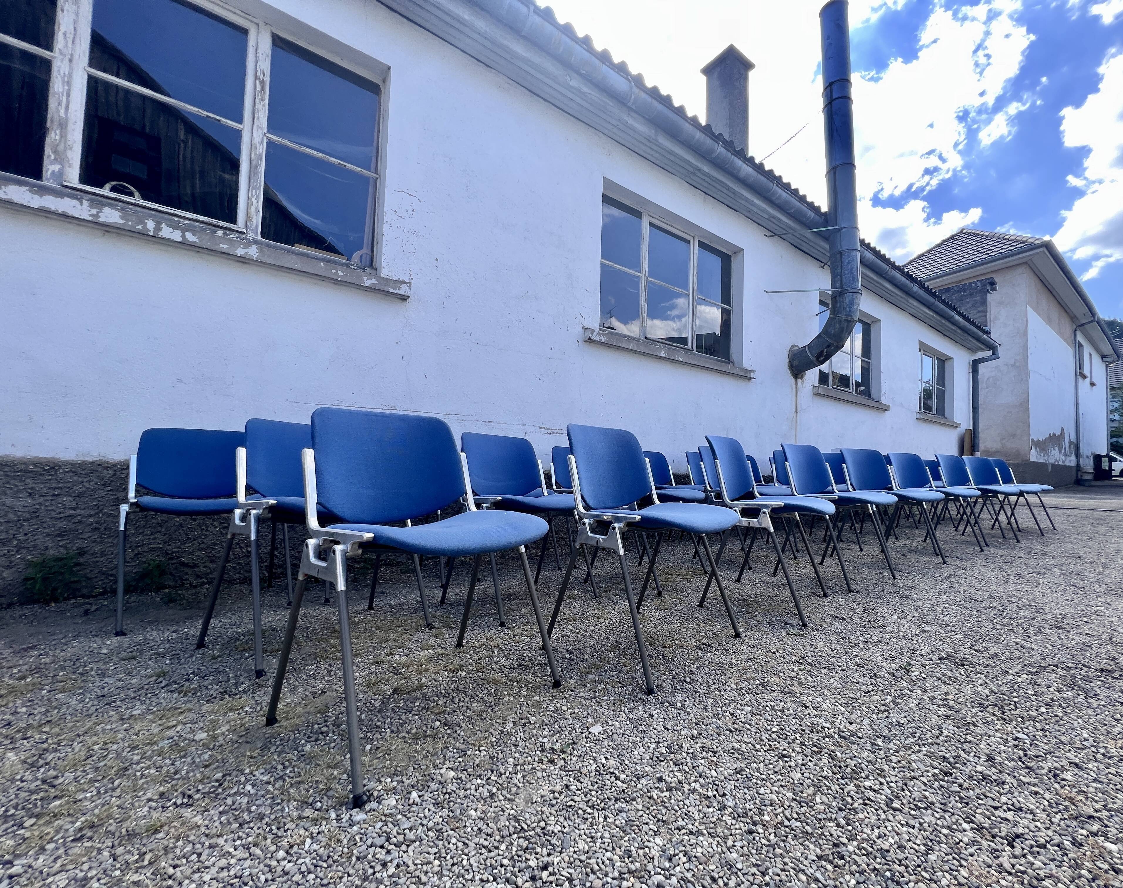 Série de 40 chaises de G. Piretti pour Castelli Anonima Castelli, Italie, années 1970