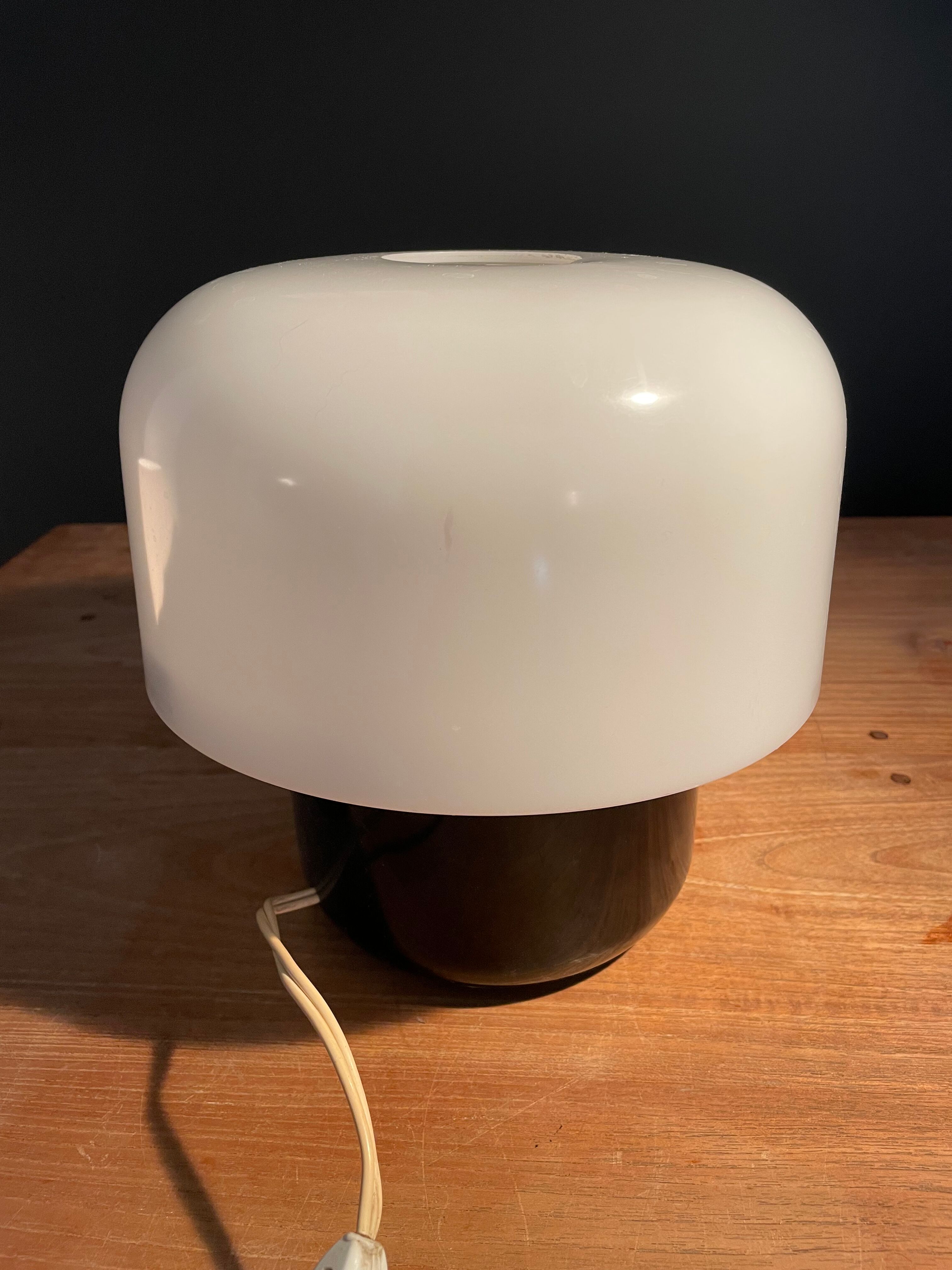 Table lamp Guzzini design