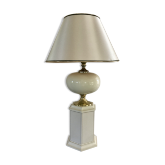 Vintage lacquered lamp