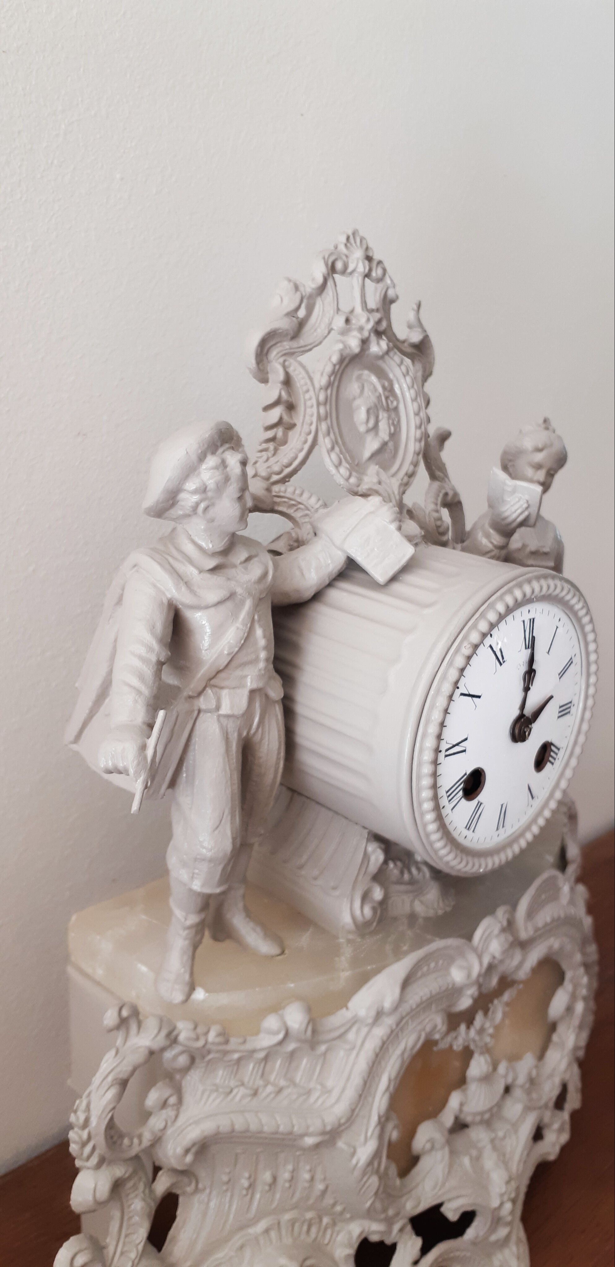 Chimney pendulum, clock, patinated