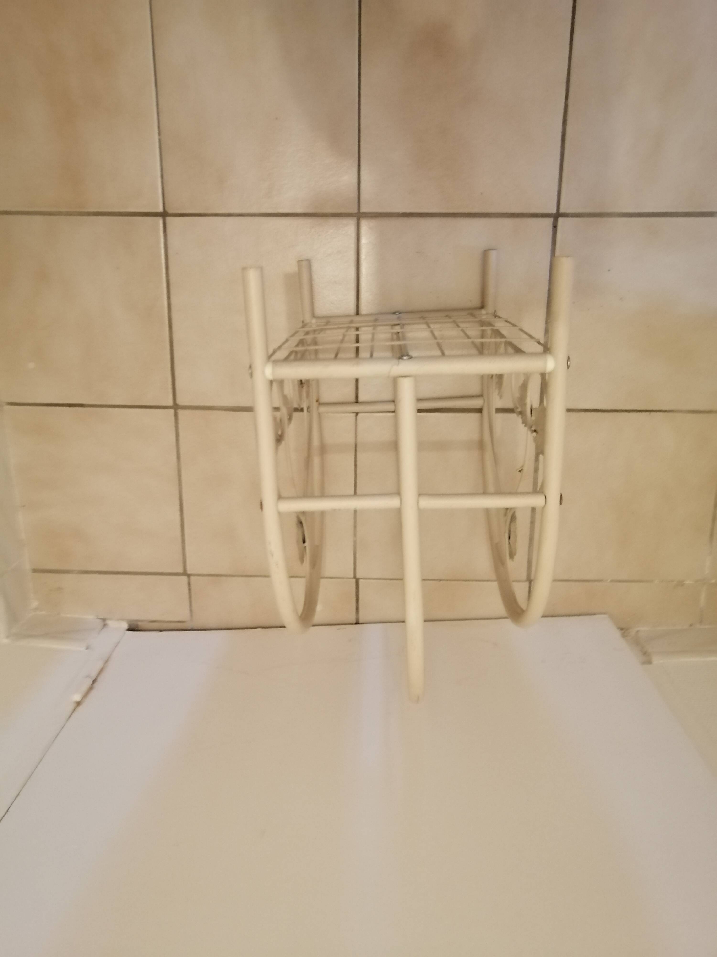 Metal magazine holder