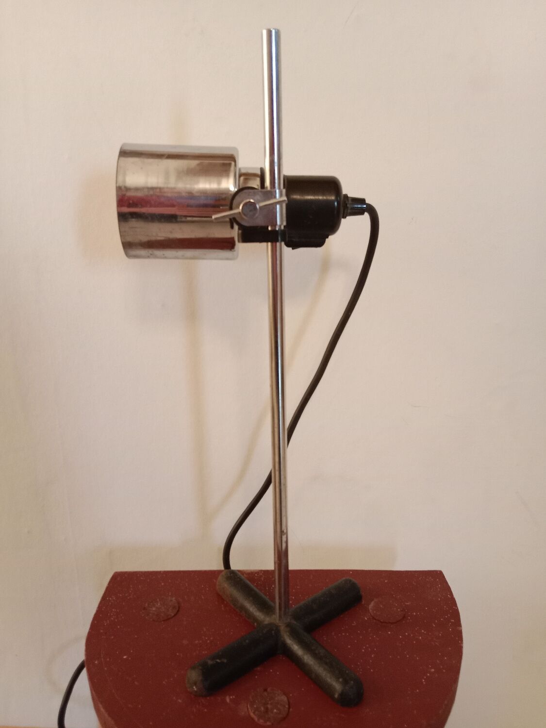 Cosmo Designs England desk lamp