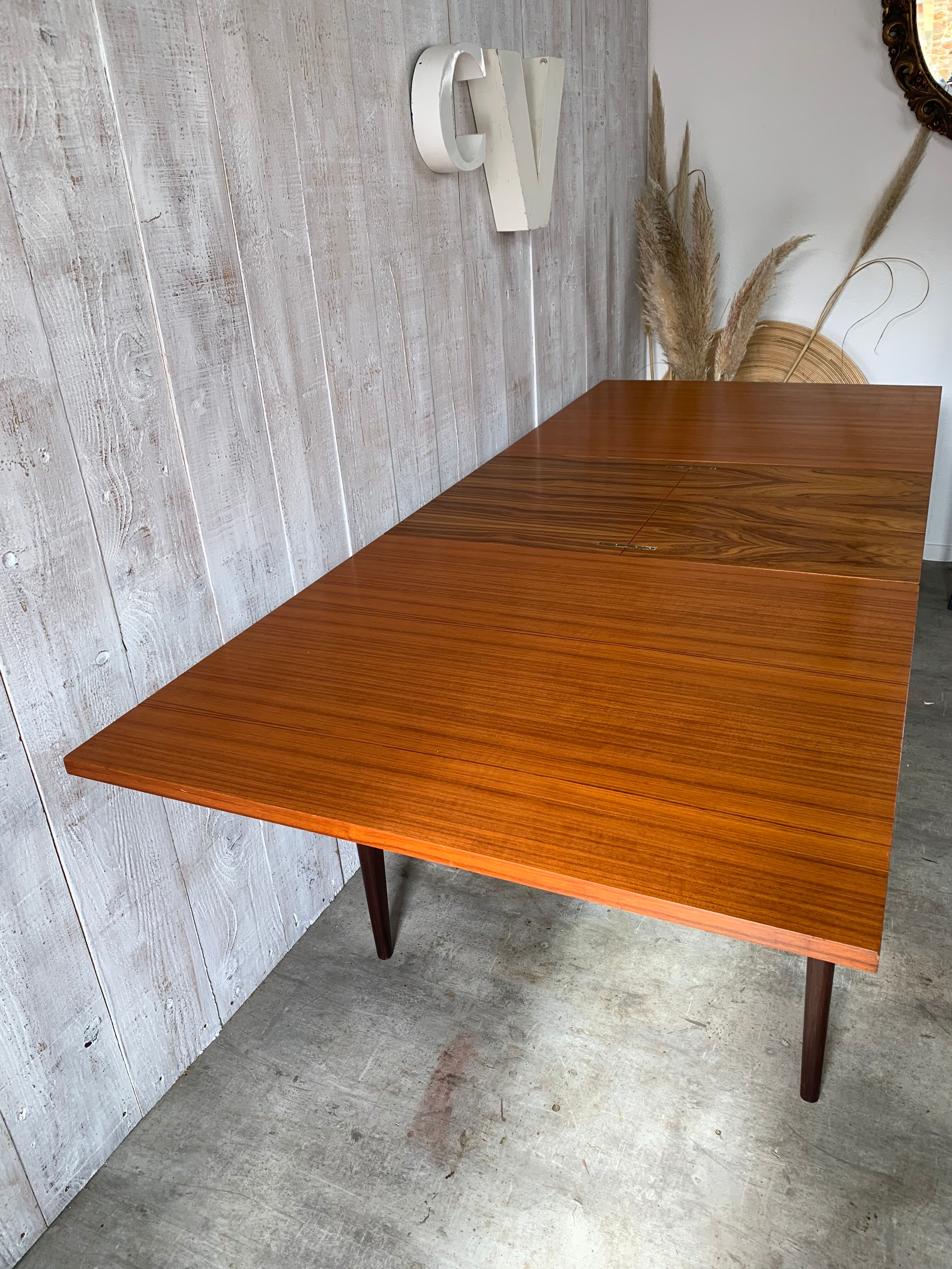 "Butterfly" teak table
