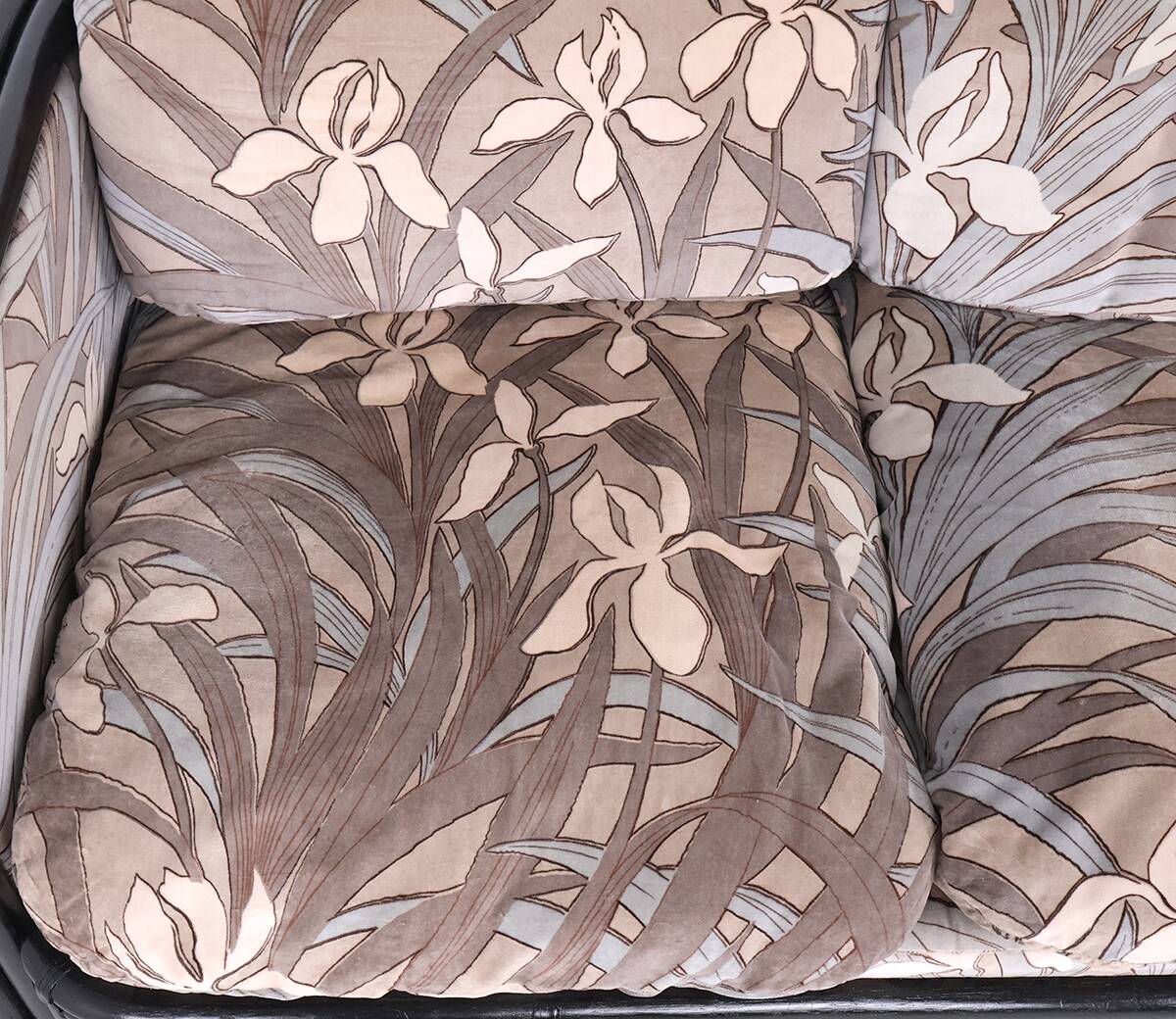Sofa vintage en bambou 2 places avec tissu en velours floral, années 1970.