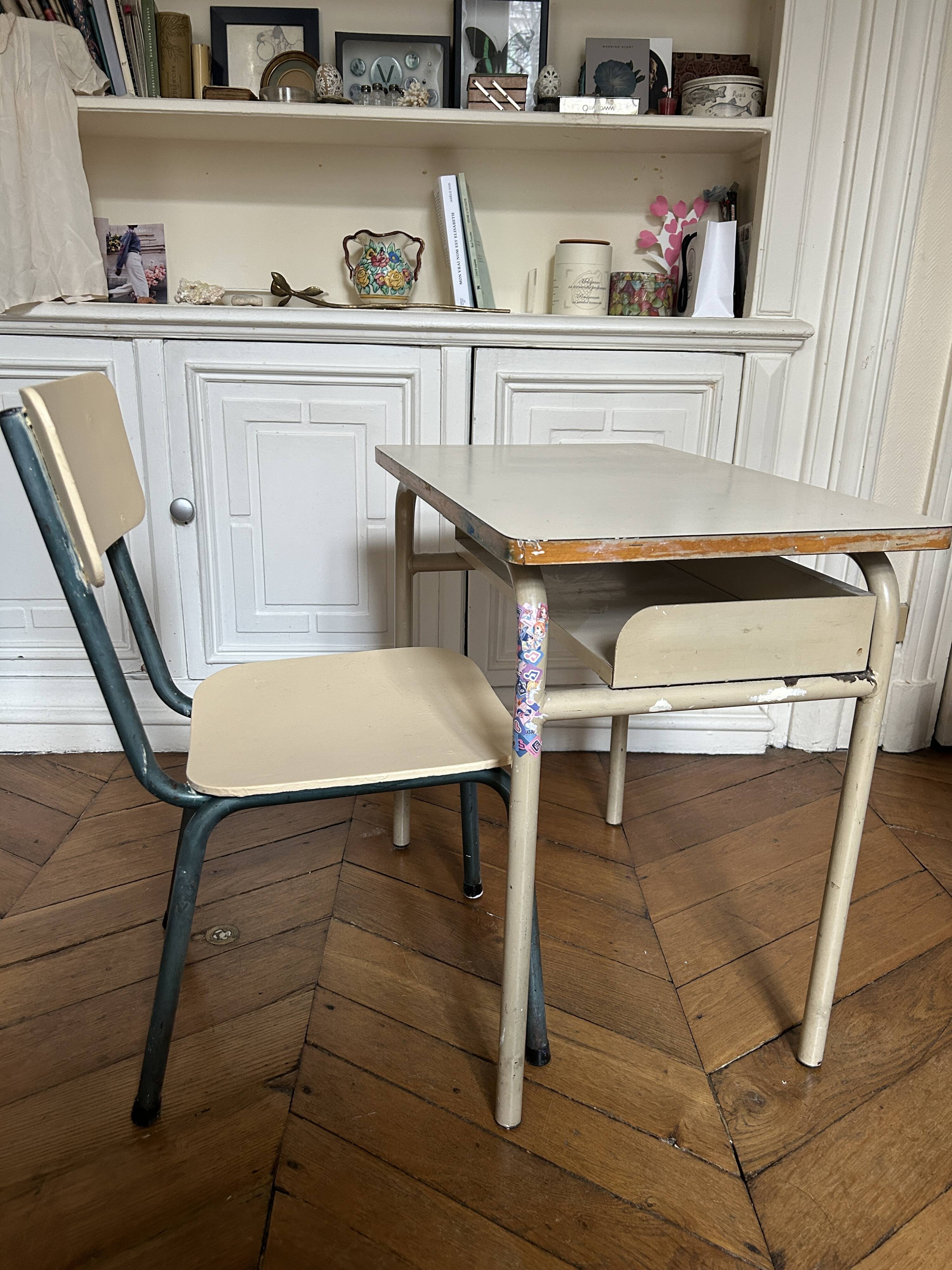 School desk and its chair
