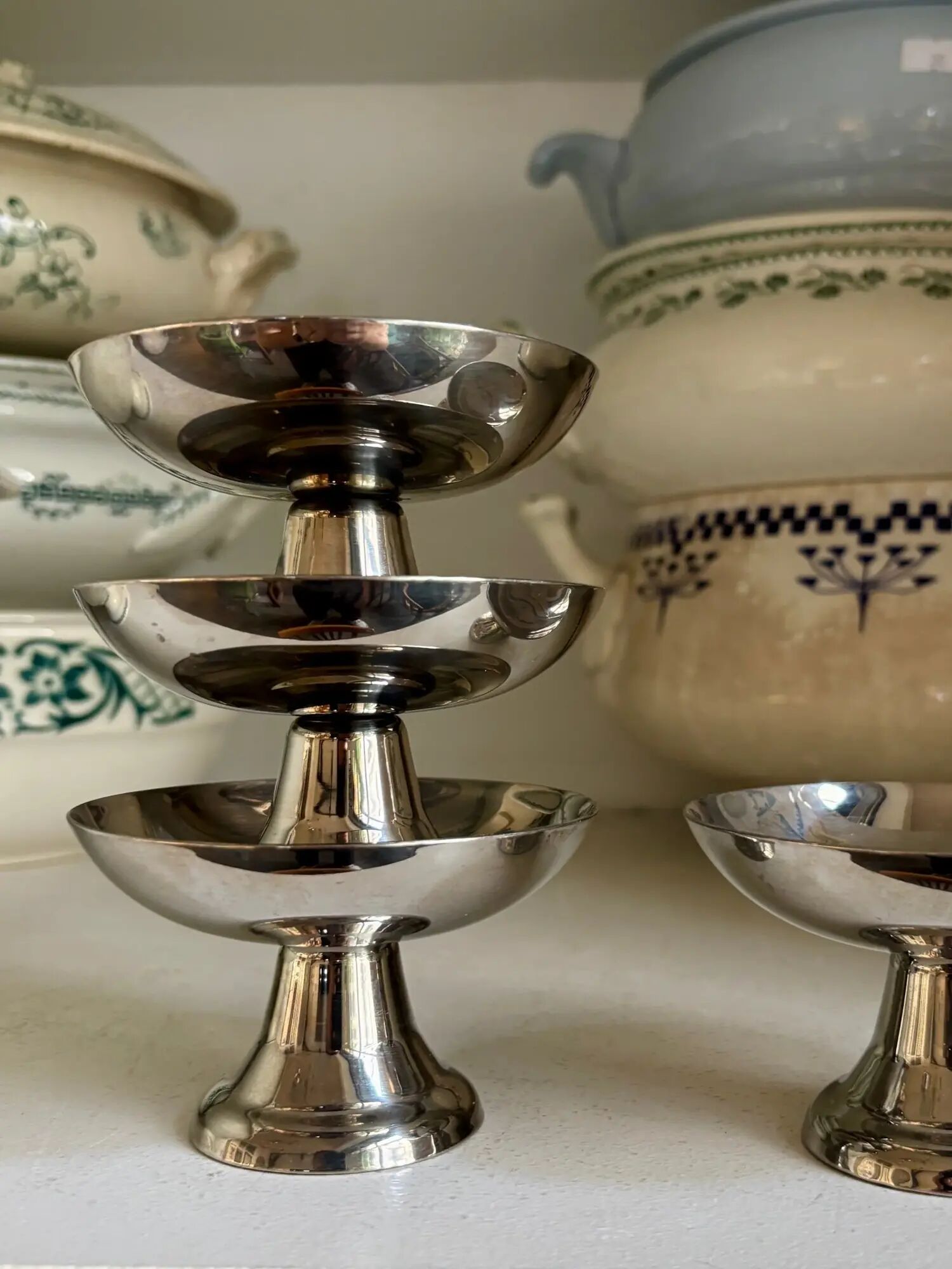 4 stainless steel ice cream bowls