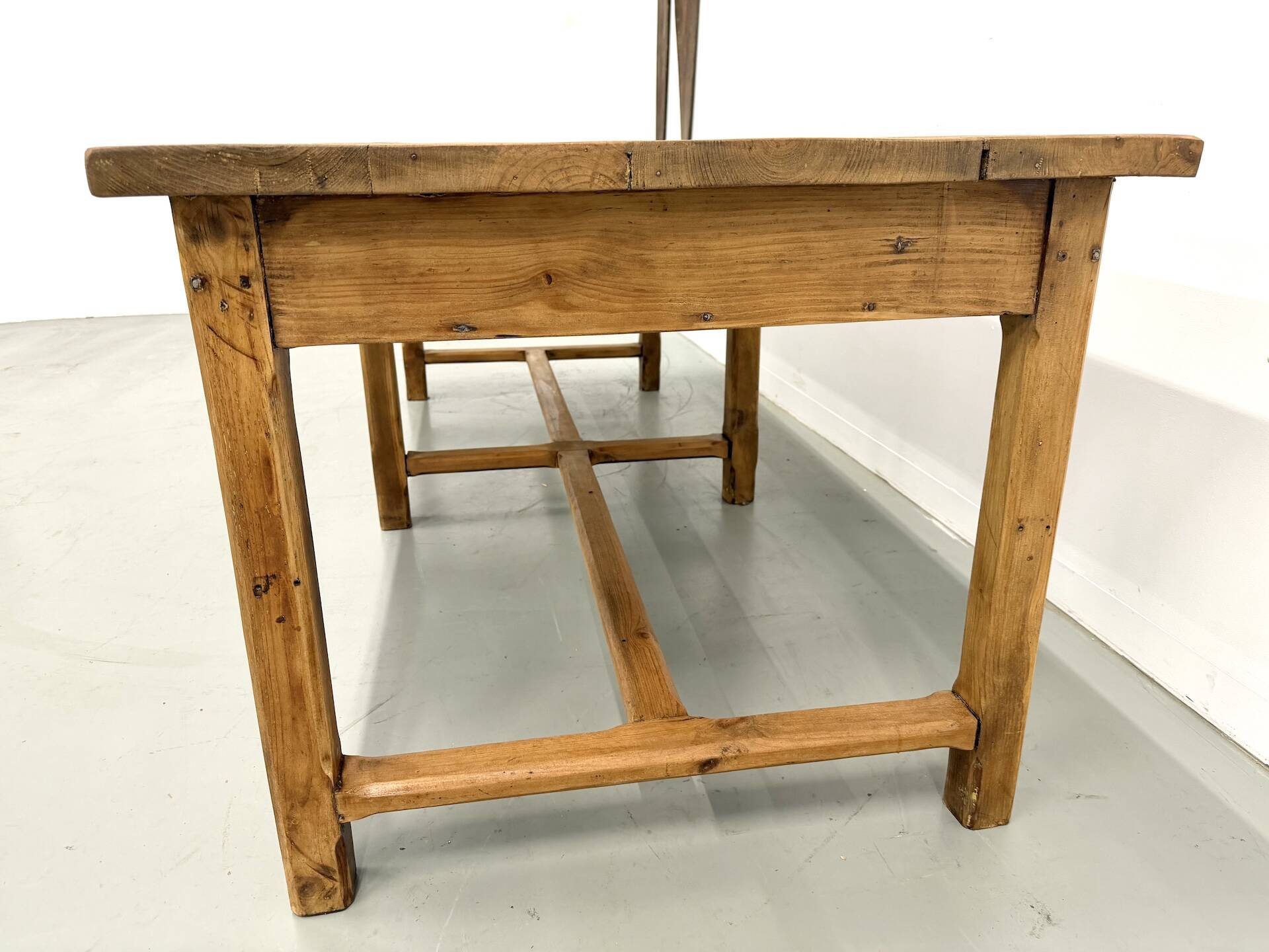 Table de Ferme "Meuble de Métier" en Pin – 8 Tiroirs (L221 cm)