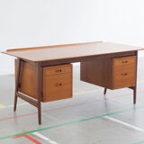 Office designed by Arne Vodder and produced by Vamo Sønderborg, Danemar