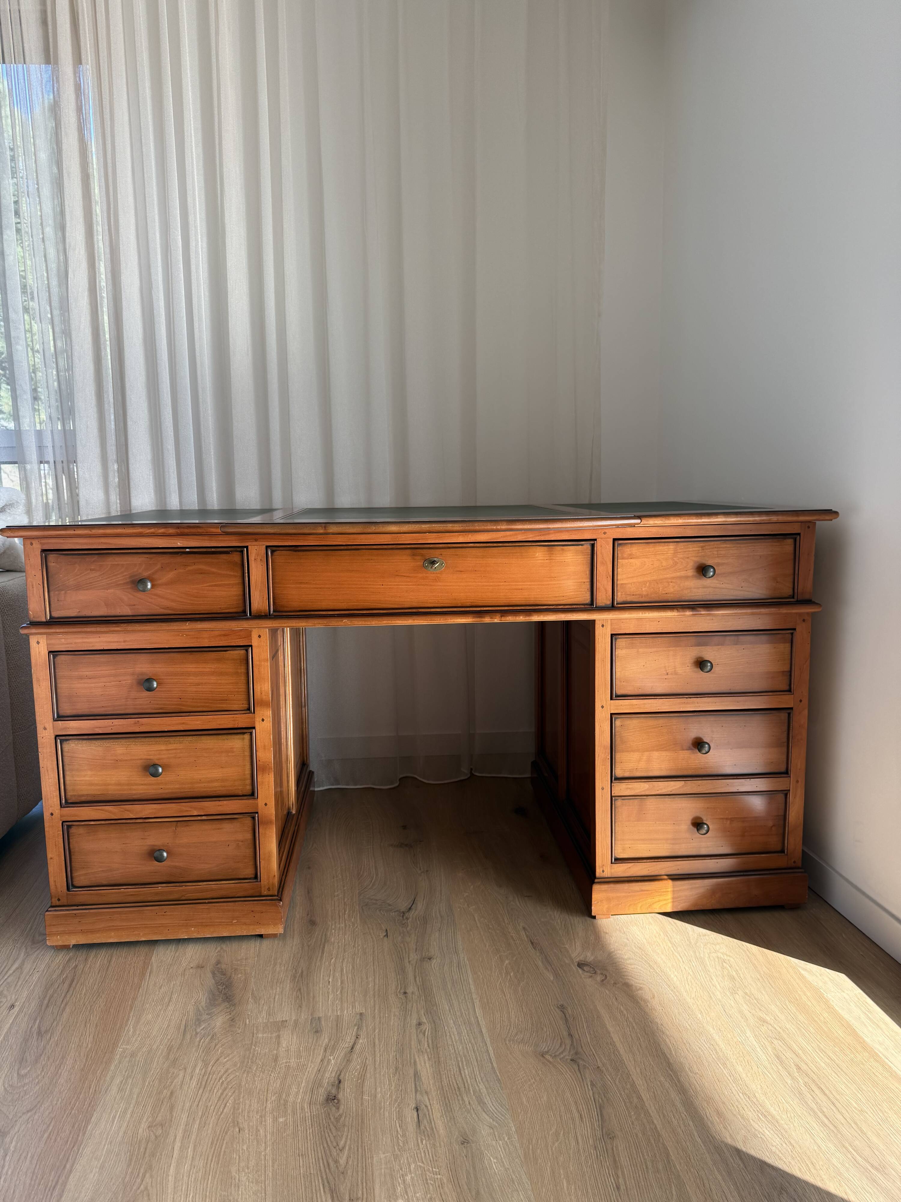Minister Louis-Philippe's desk in solid cherry wood and leather.