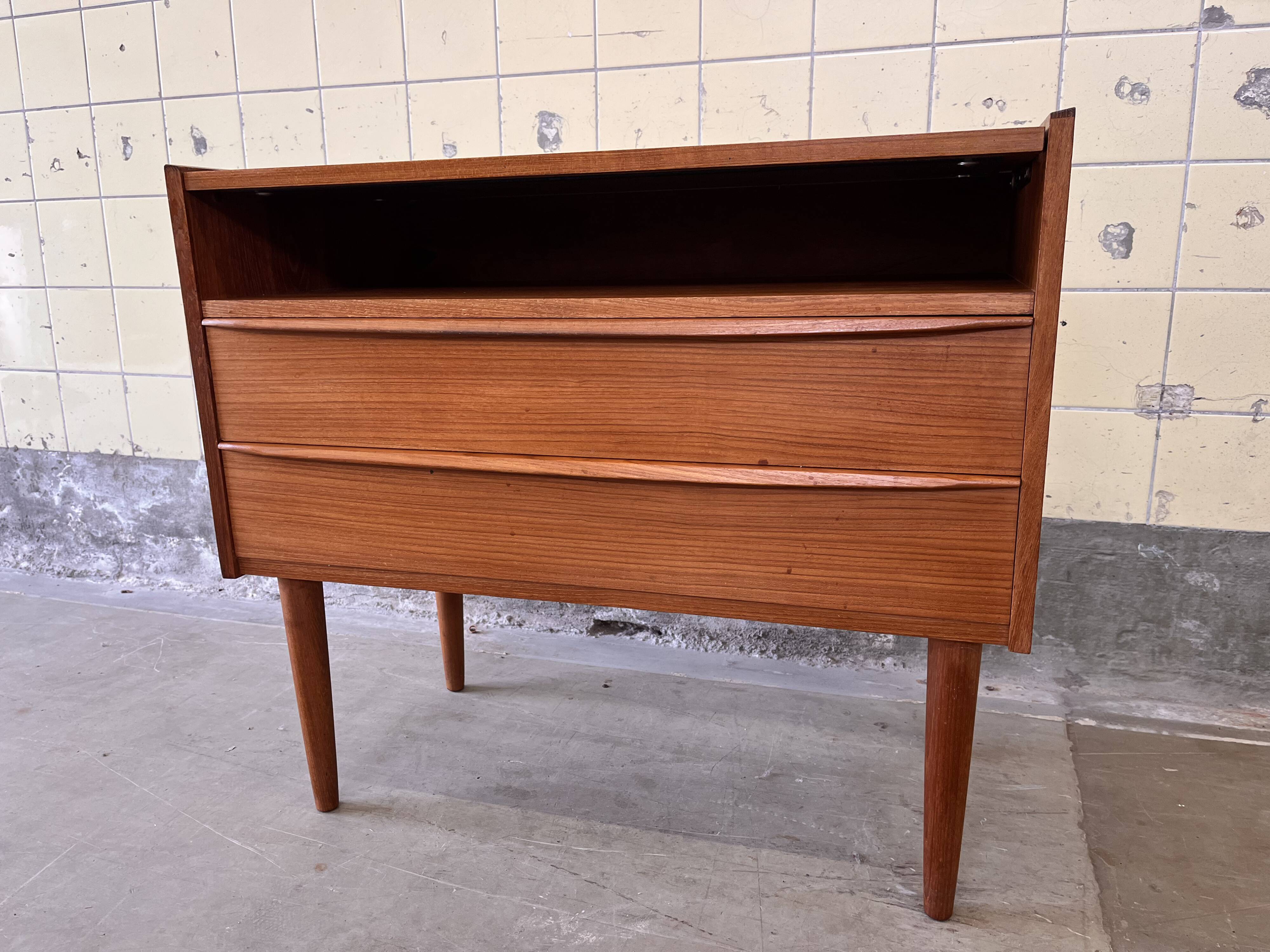 Mirror cabinet by Tylvad Hansen
