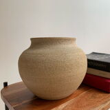 Round vase