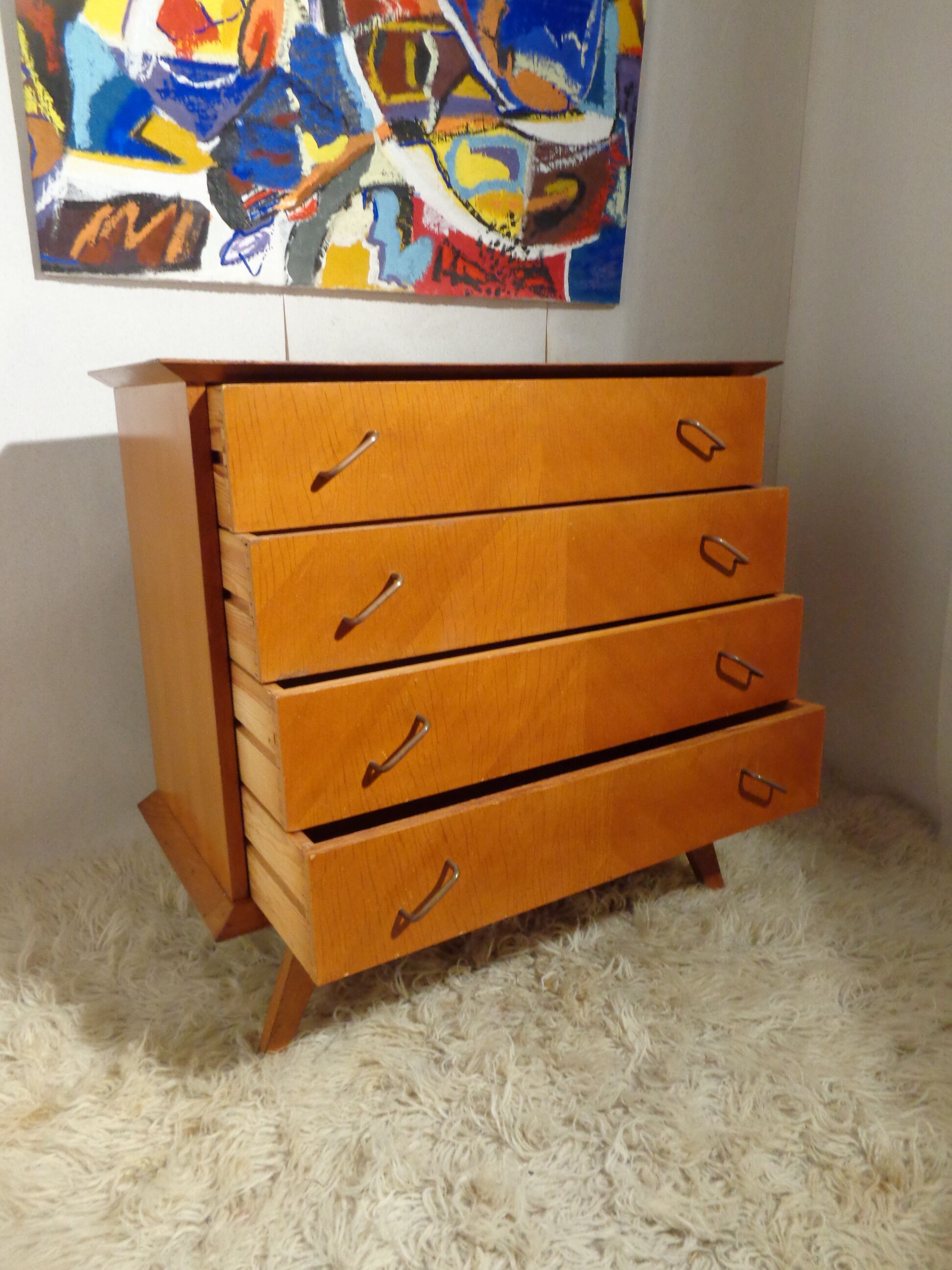 Vintage chest of drawers from the 50s compass