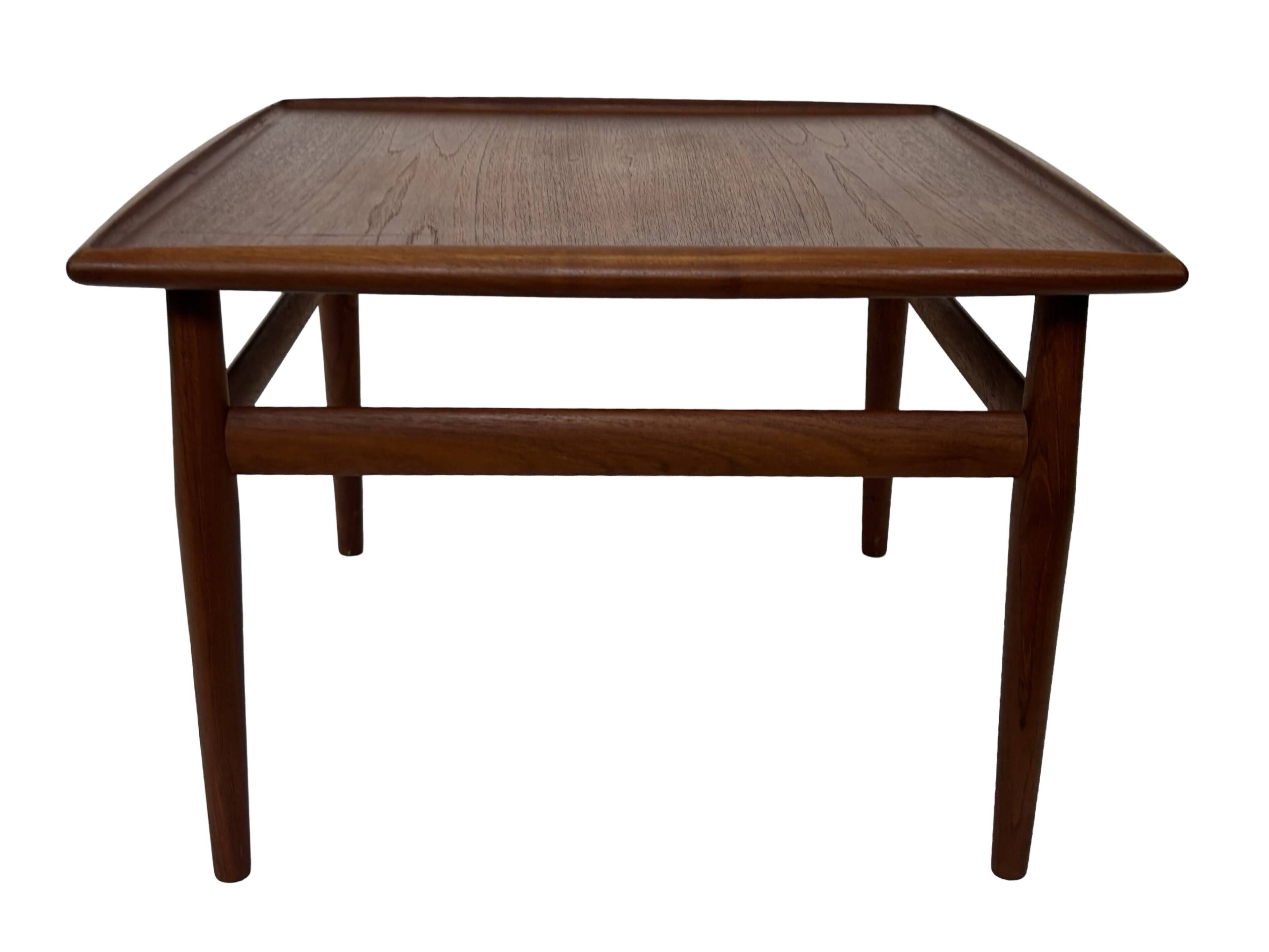 Vintage coffee table Grete Jalk Teak Danish Glostrup Design