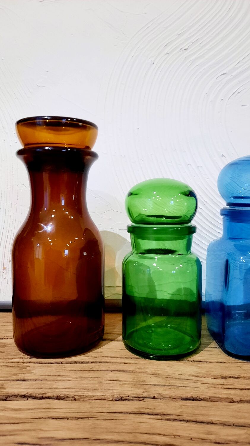 Glass pharmacy jar bottles