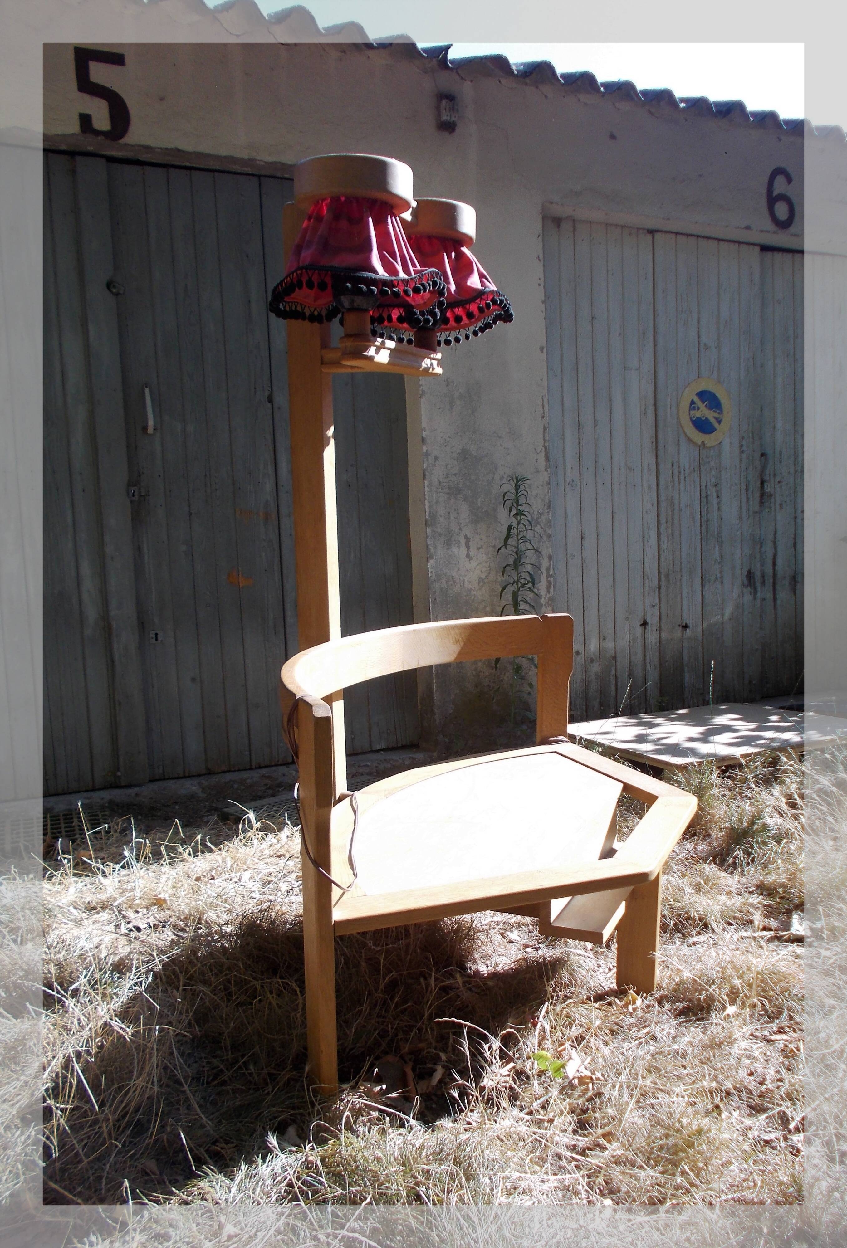 Banquette d'angle lampadaire Guillerme et Chambron