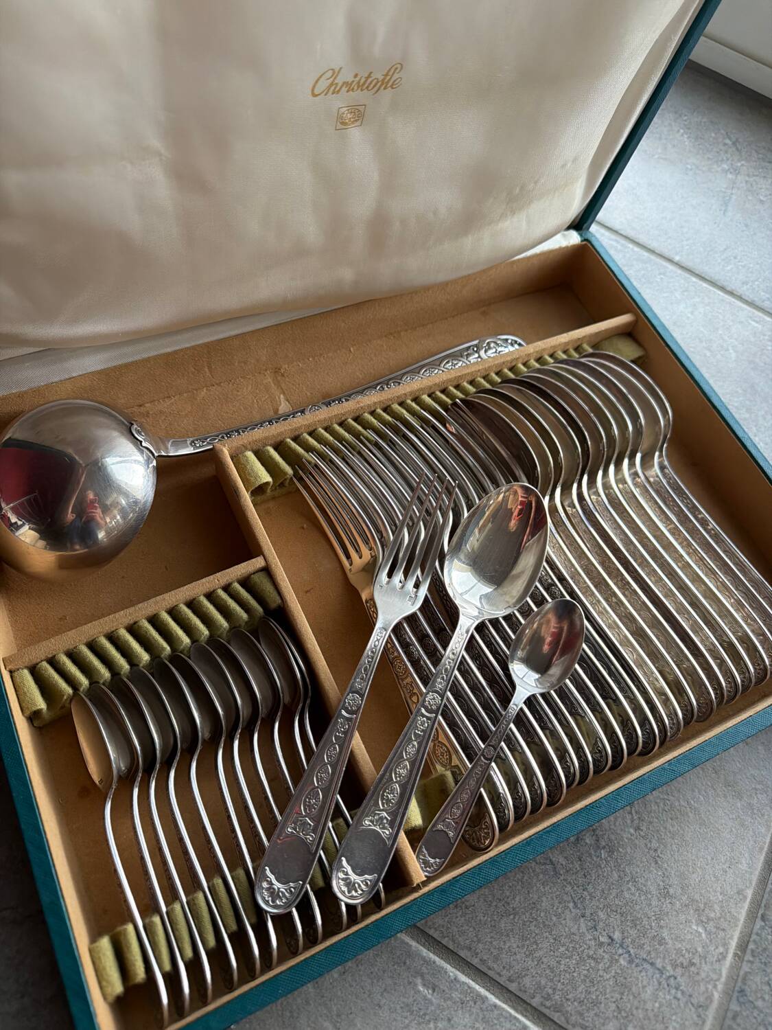 Ménagère Christofle 61 pièces