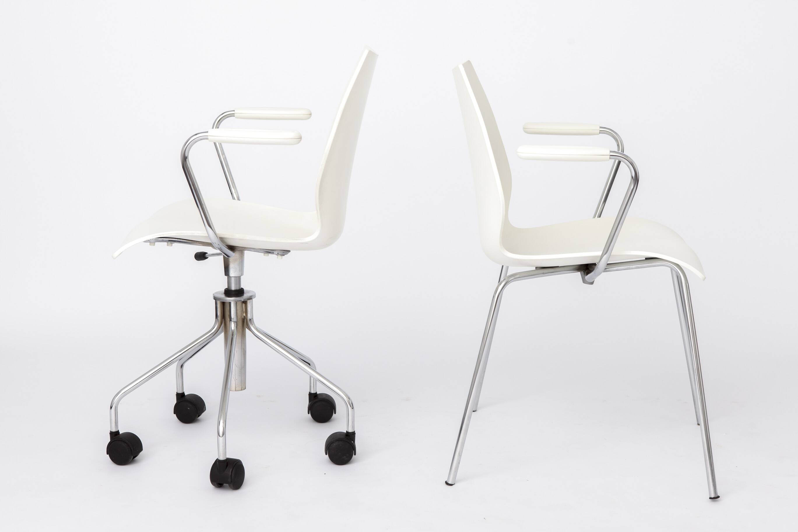 Vintage Kartell Maui Swivel Chair by Vico Magistrettic Italian Design 2000s