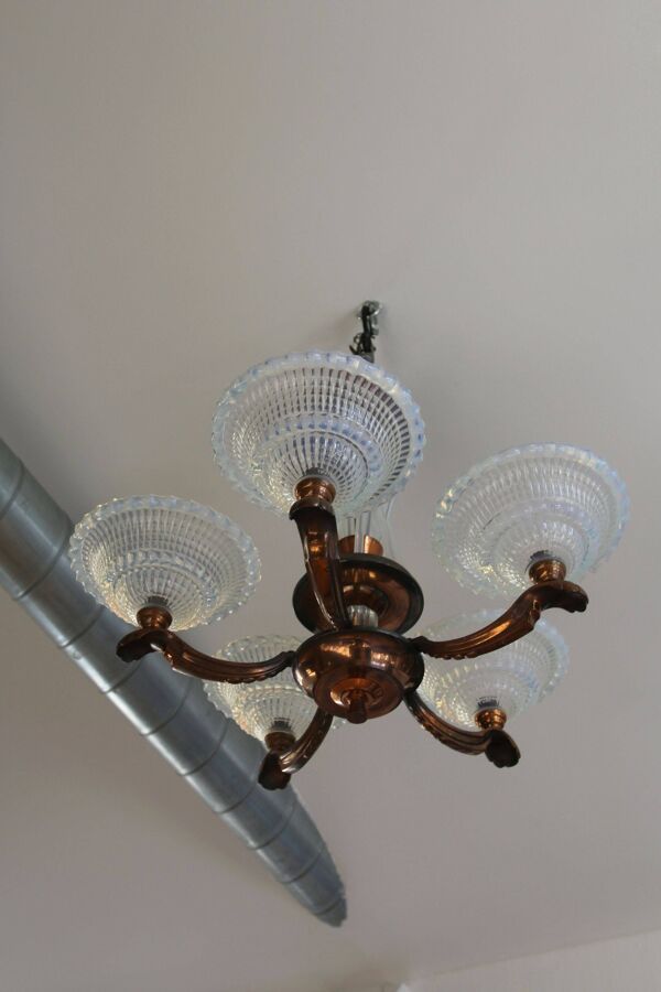 Lustre art déco, verre opalescent, Ezan & Petitot, signé