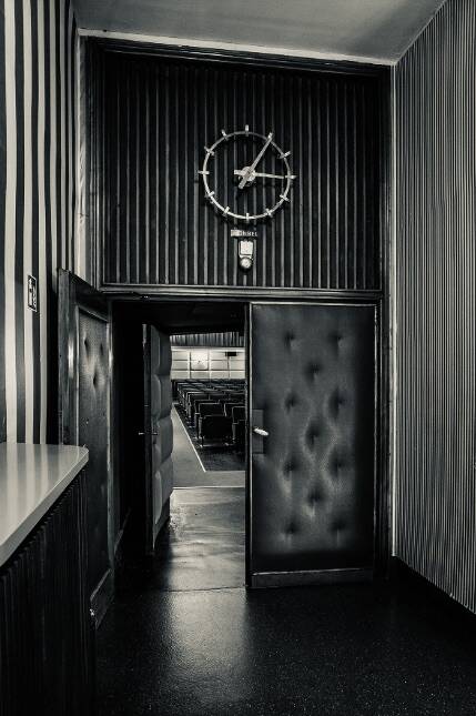 Large flush mount indirect light ceiling fixture from the Filmcasino in Vienna, 1950s.