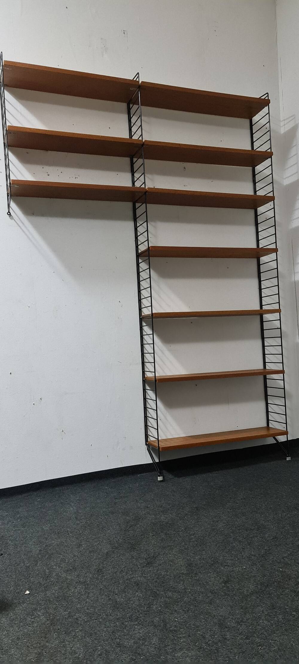 Vintage Danish design shelving unit by Nisse Strinning