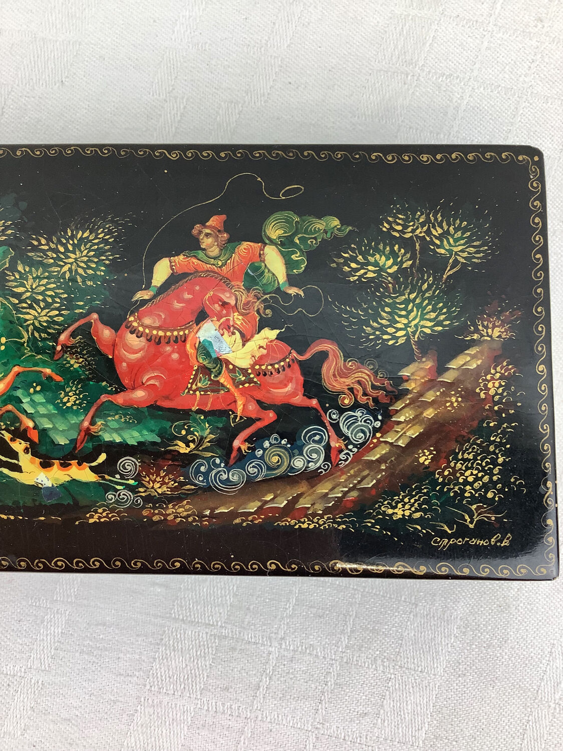 Lacquered box from Russia hand painted