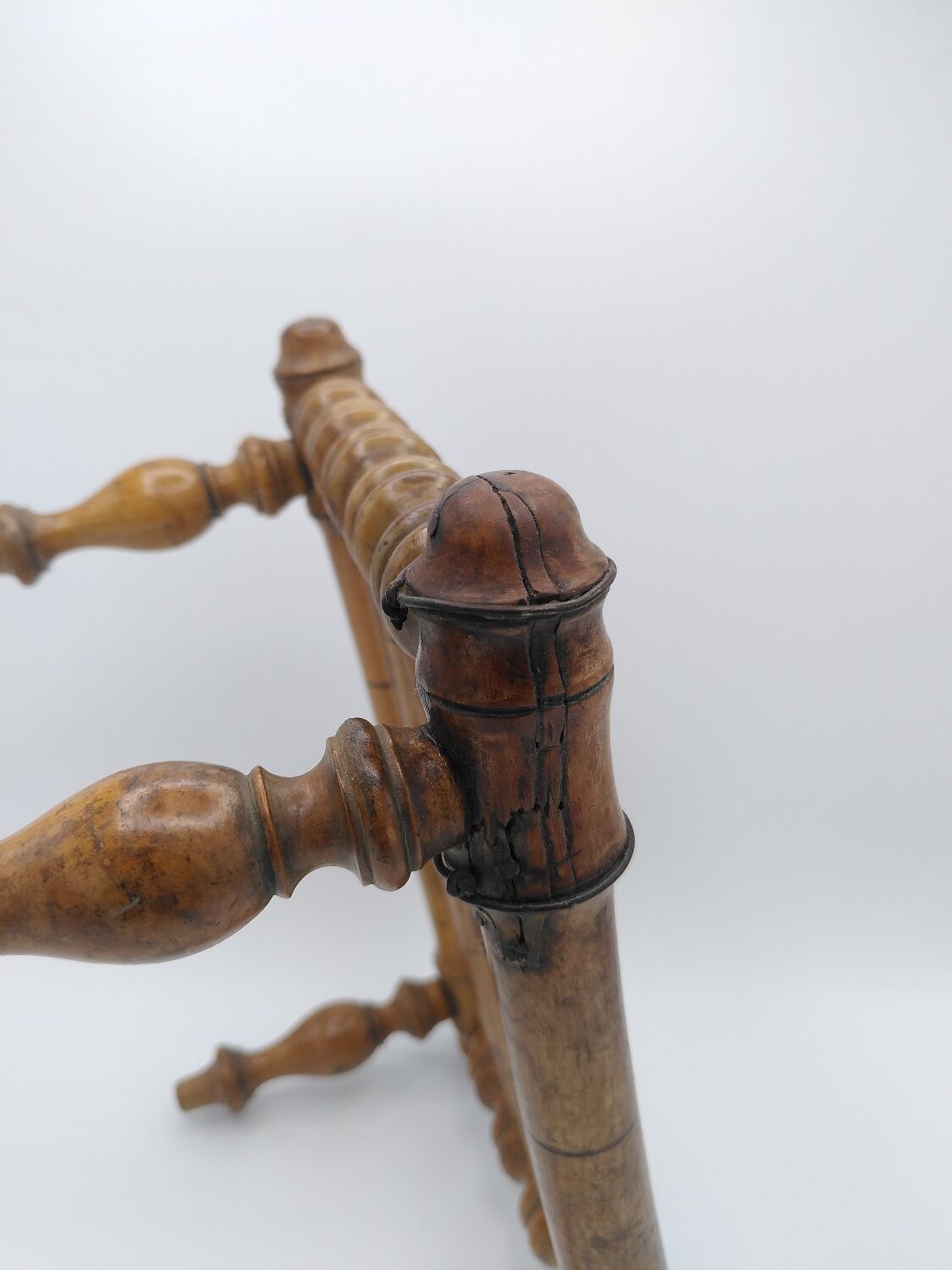 Bamboo imitation footrest