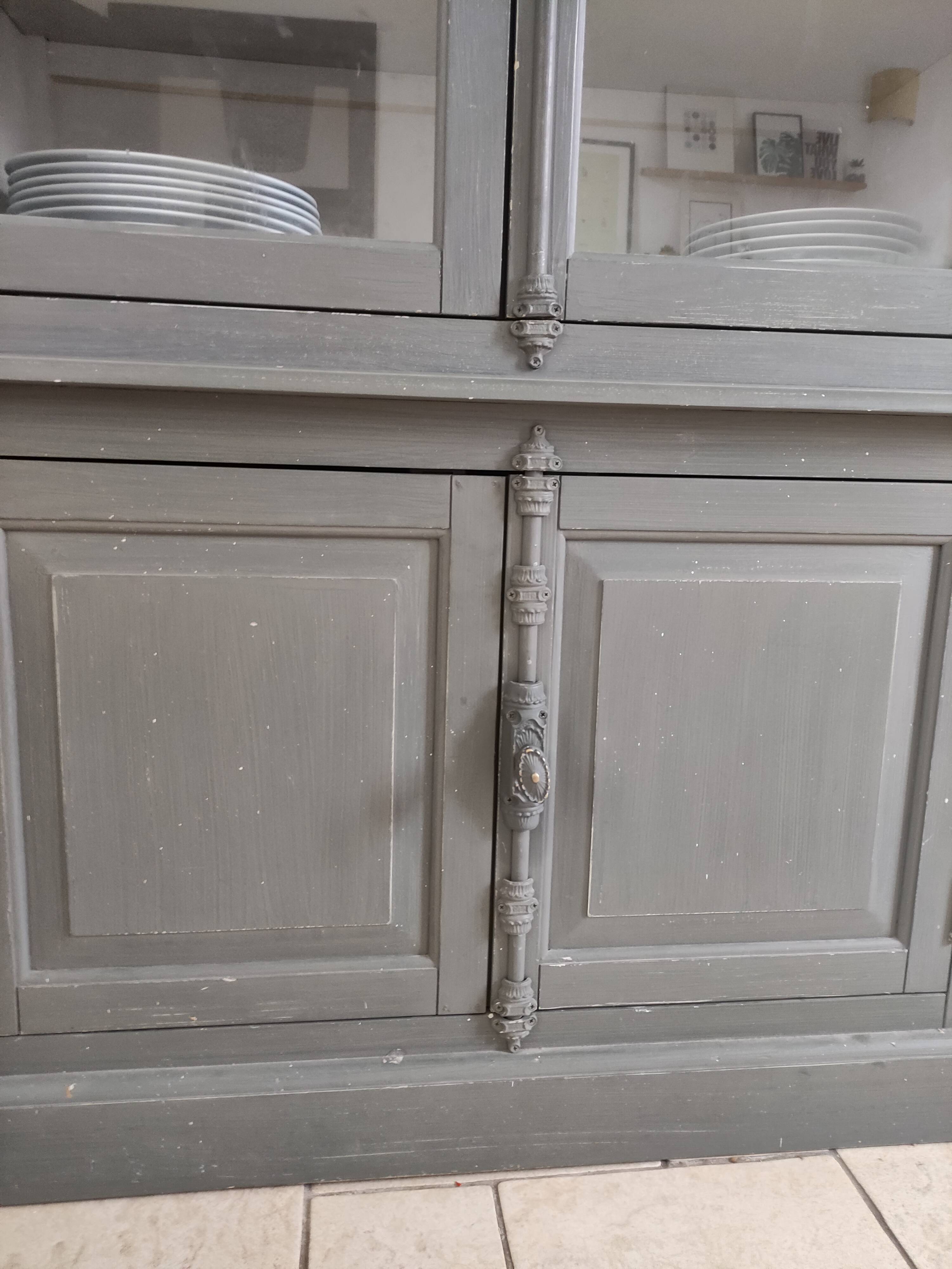 4-door cupboard buffet