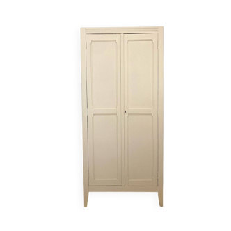 Armoire parisienne