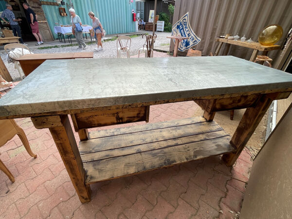 Etabli, comptoir, desserte en bois et zinc