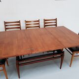 Flexible scandinavian vintage coffee table